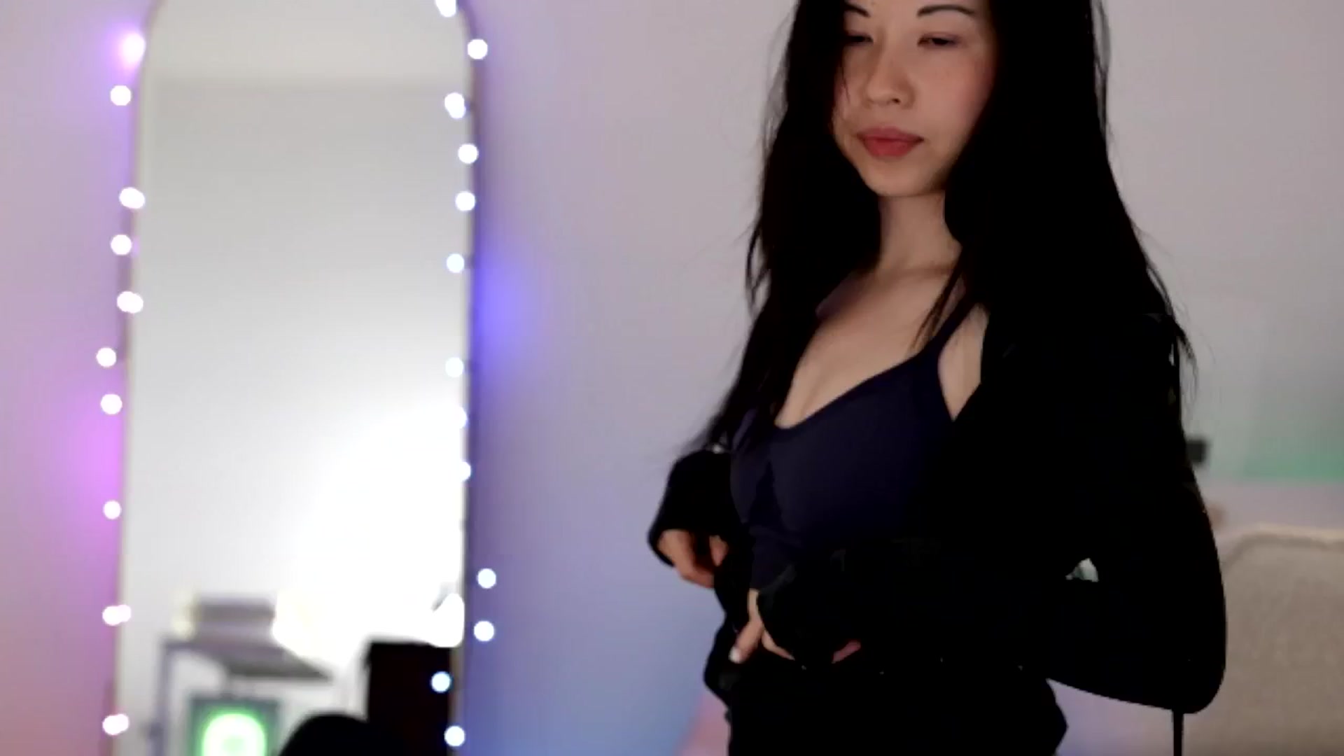 Gallery image thumbnail from dais_'s myfreecams stream on, 05/30/2025, 01:48 image 10 of 20