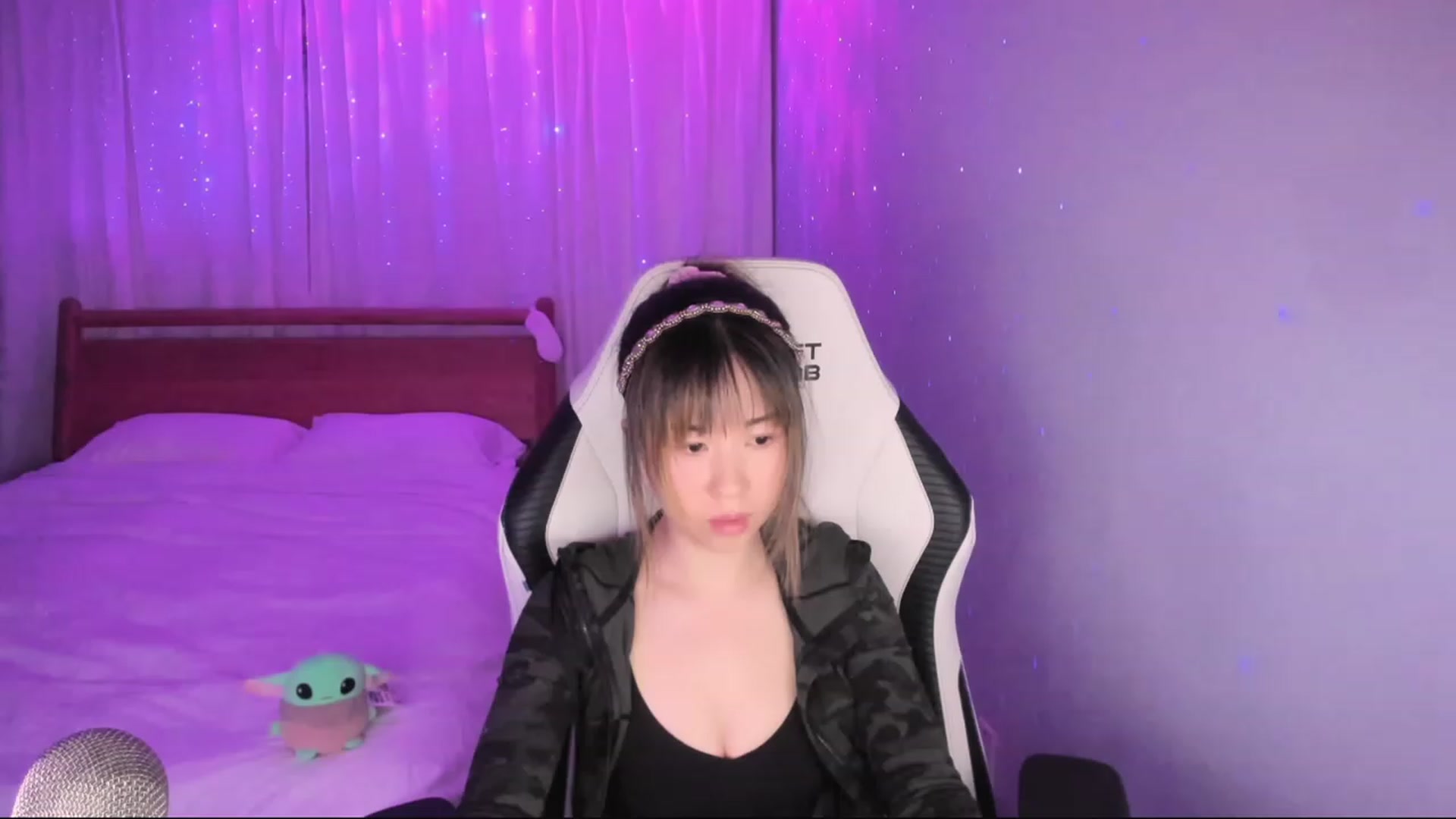 Gallery image thumbnail from daisiee's myfreecams stream on, 01/26/2024, 01:30 image 10 of 20