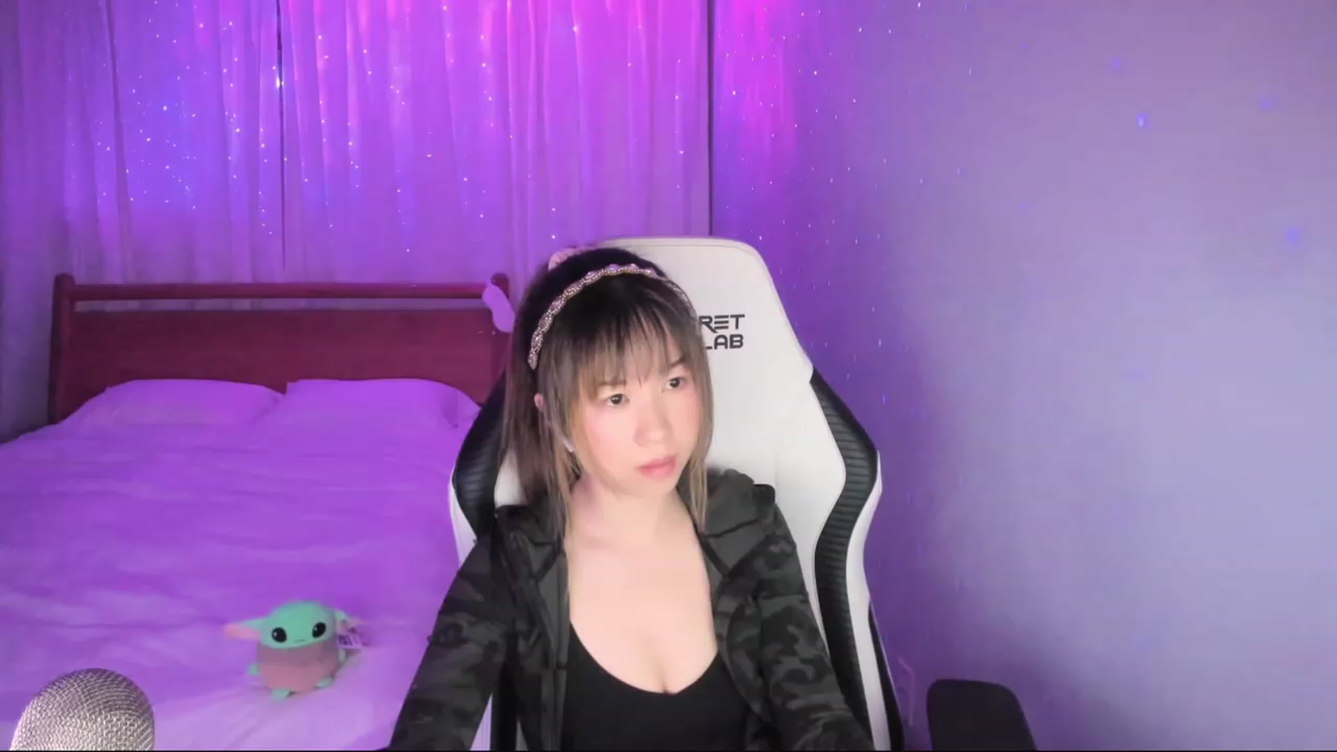 Gallery image thumbnail from daisiee's myfreecams stream on, 01/26/2024, 01:30 image 2 of 20