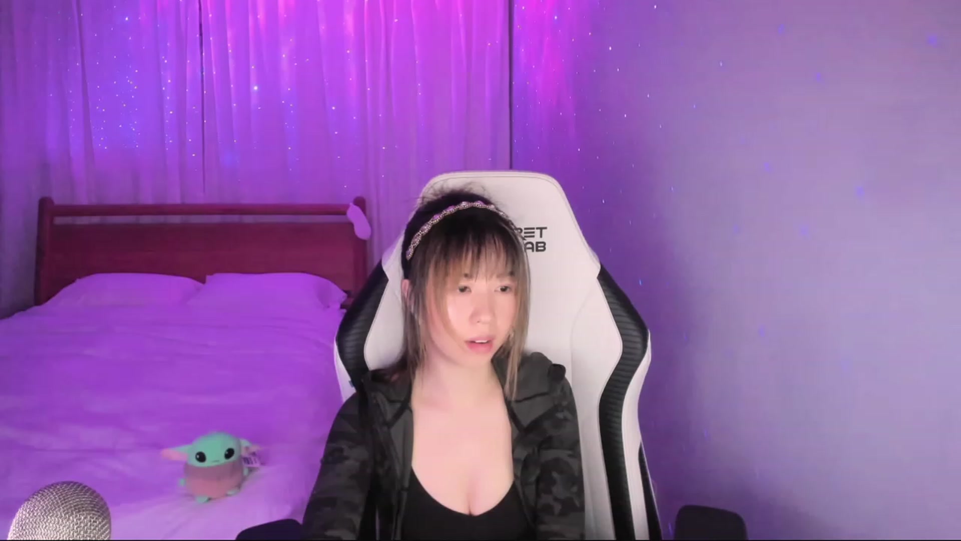 Gallery image thumbnail from daisiee's myfreecams stream on, 01/26/2024, 01:30 image 5 of 20