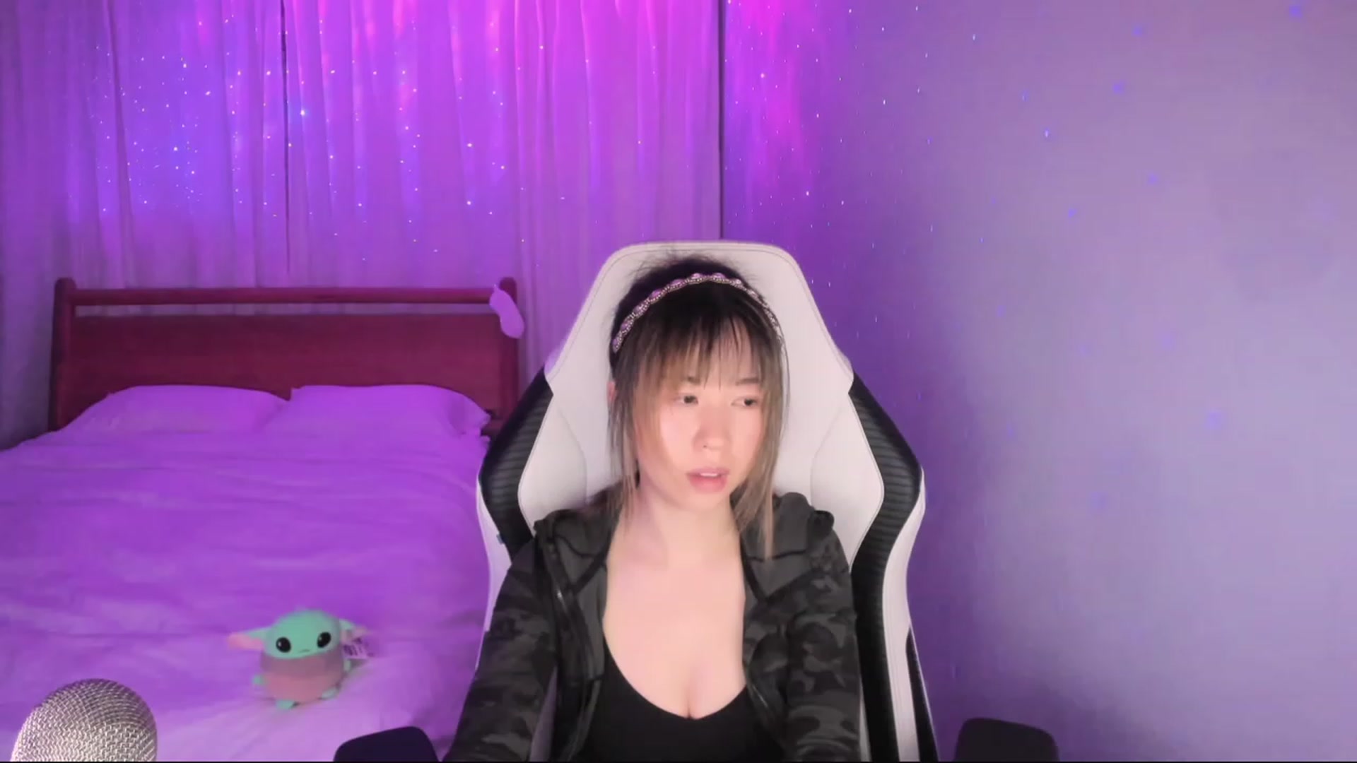 Gallery image thumbnail from daisiee's myfreecams stream on, 01/26/2024, 01:30 image 9 of 20