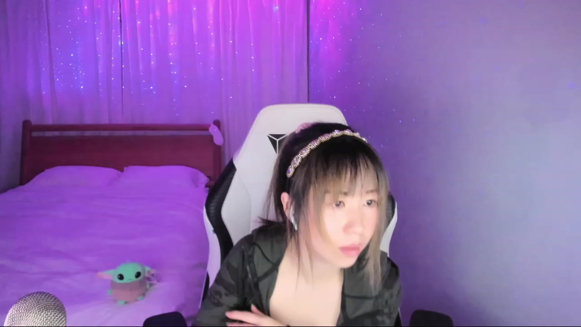 Gallery image thumbnail from daisiee's myfreecams stream on, 01/26/2024, 01:30 image 11 of 20