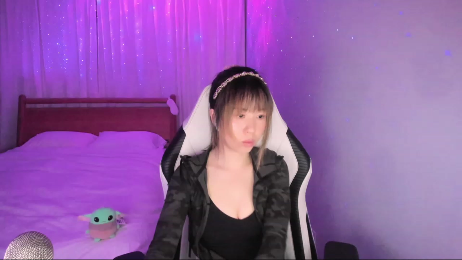Gallery image thumbnail from daisiee's myfreecams stream on, 01/26/2024, 01:30 image 19 of 20