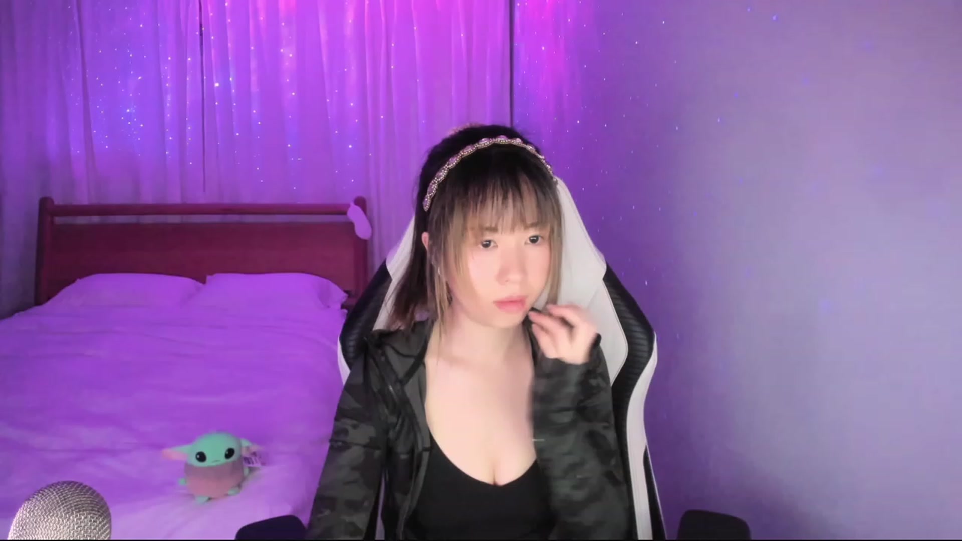 Gallery image thumbnail from daisiee's myfreecams stream on, 01/26/2024, 01:30 image 18 of 20