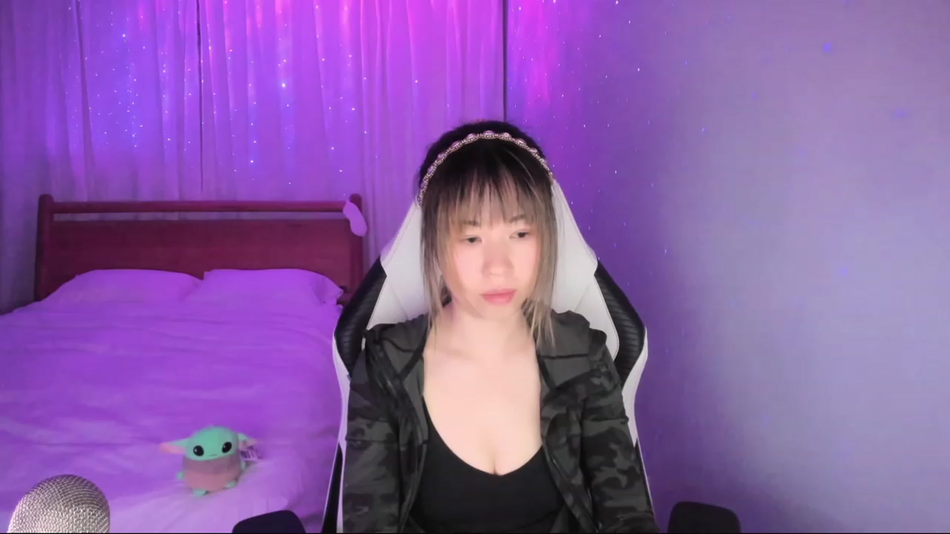 Gallery image thumbnail from daisiee's myfreecams stream on, 01/26/2024, 01:30 image 14 of 20
