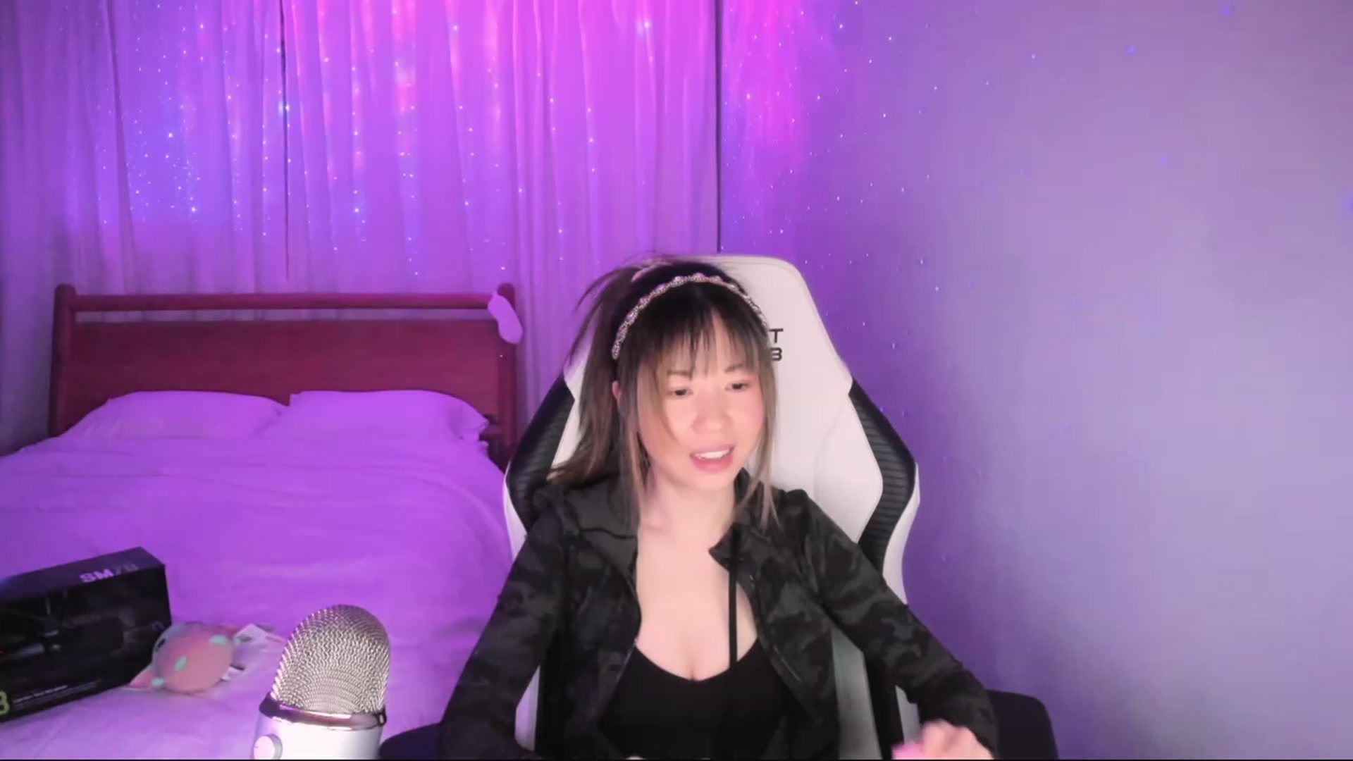 Gallery image thumbnail from daisiee's myfreecams stream on, 01/26/2024, 02:13 image 13 of 20