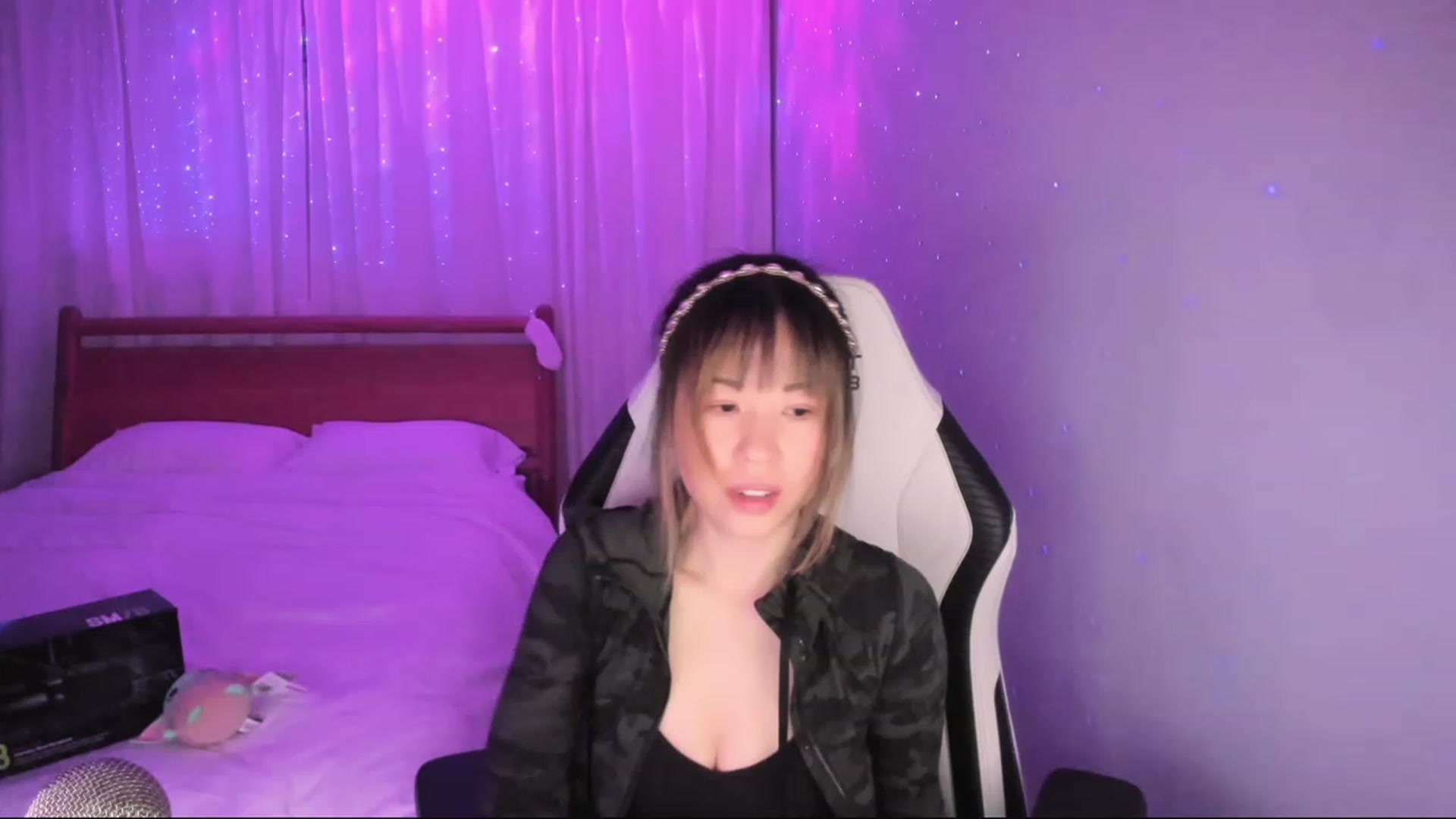 Gallery image thumbnail from daisiee's myfreecams stream on, 01/26/2024, 02:13 image 10 of 20