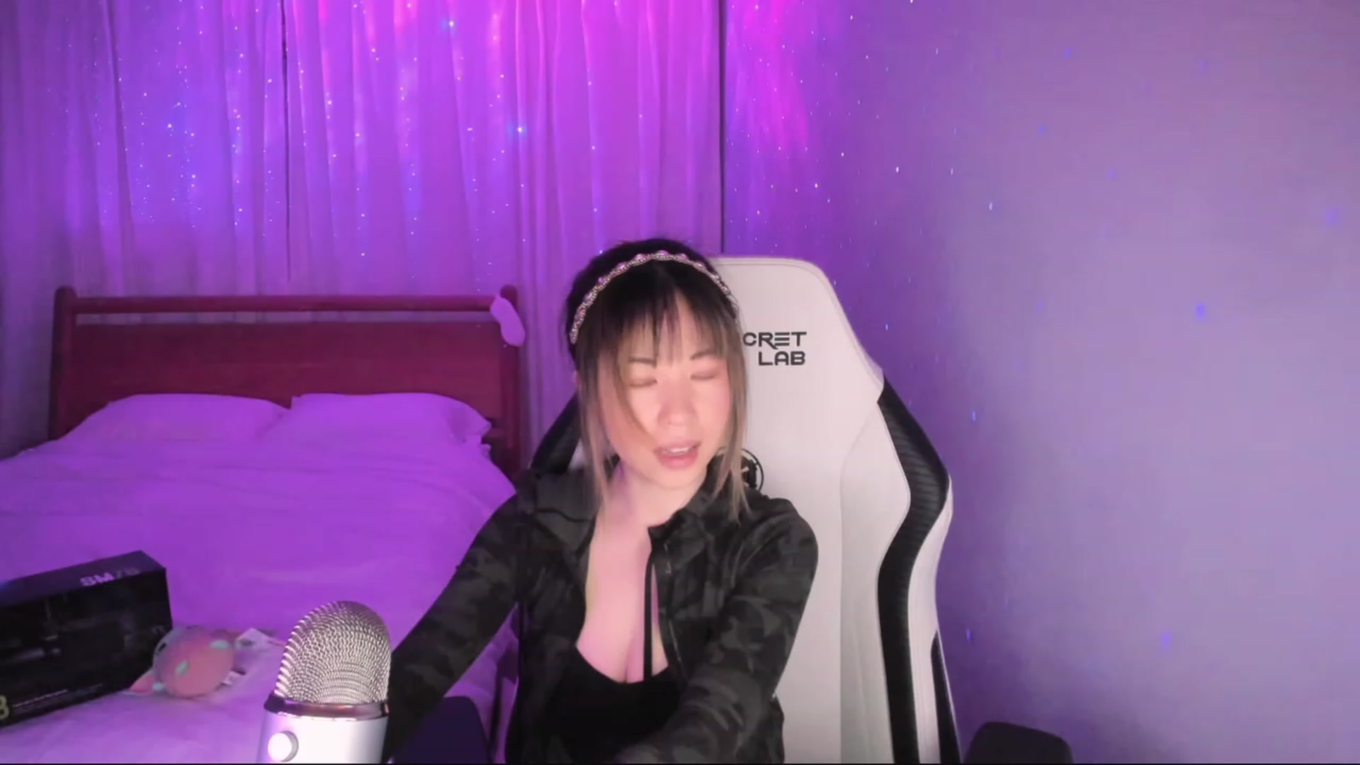 Gallery image thumbnail from daisiee's myfreecams stream on, 01/26/2024, 02:13 image 12 of 20