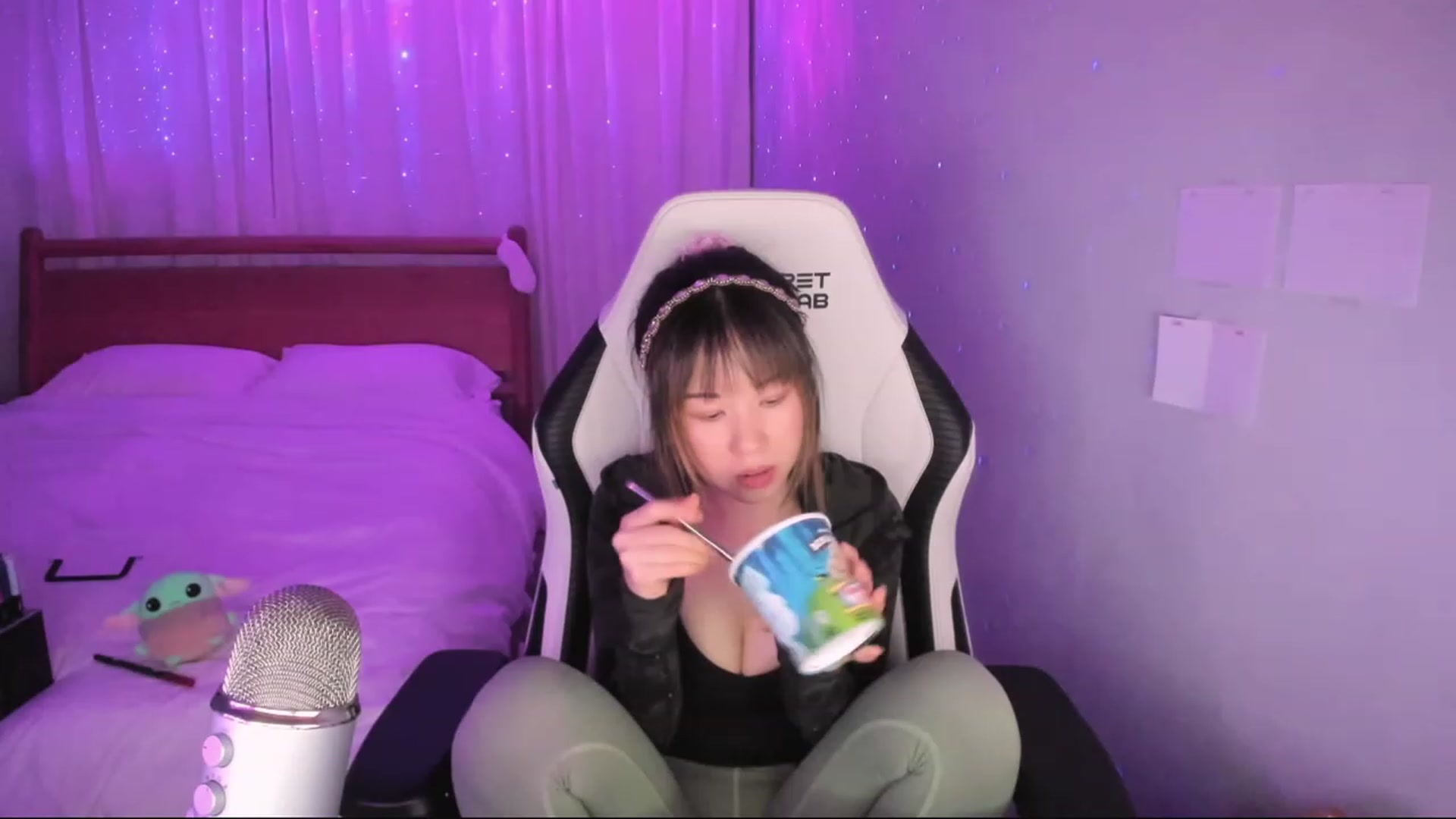 Gallery image thumbnail from daisiee's myfreecams stream on, 01/26/2024, 04:02 image 20 of 20