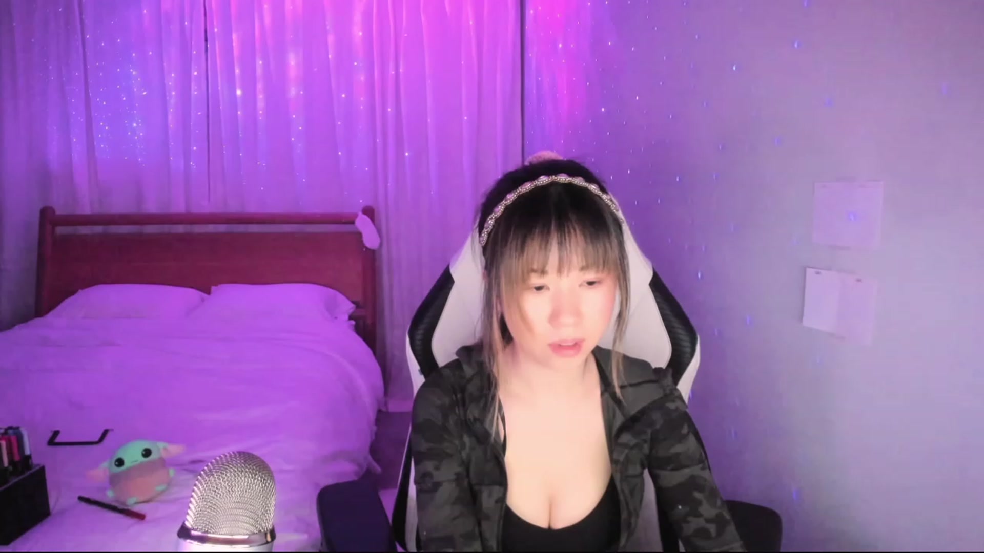 Gallery image thumbnail from daisiee's myfreecams stream on, 01/26/2024, 04:02 image 5 of 20