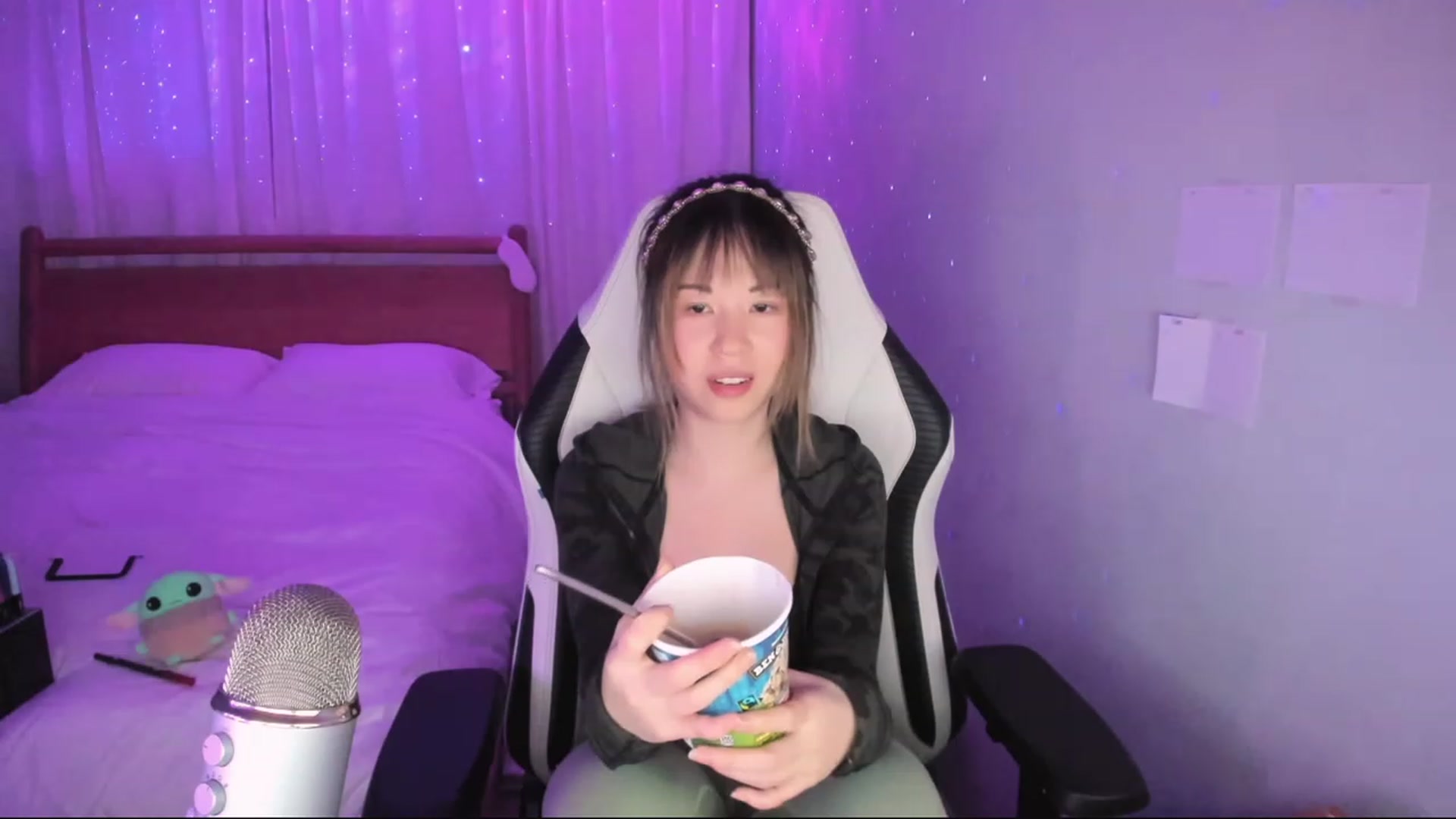 Gallery image thumbnail from daisiee's myfreecams stream on, 01/26/2024, 04:02 image 19 of 20