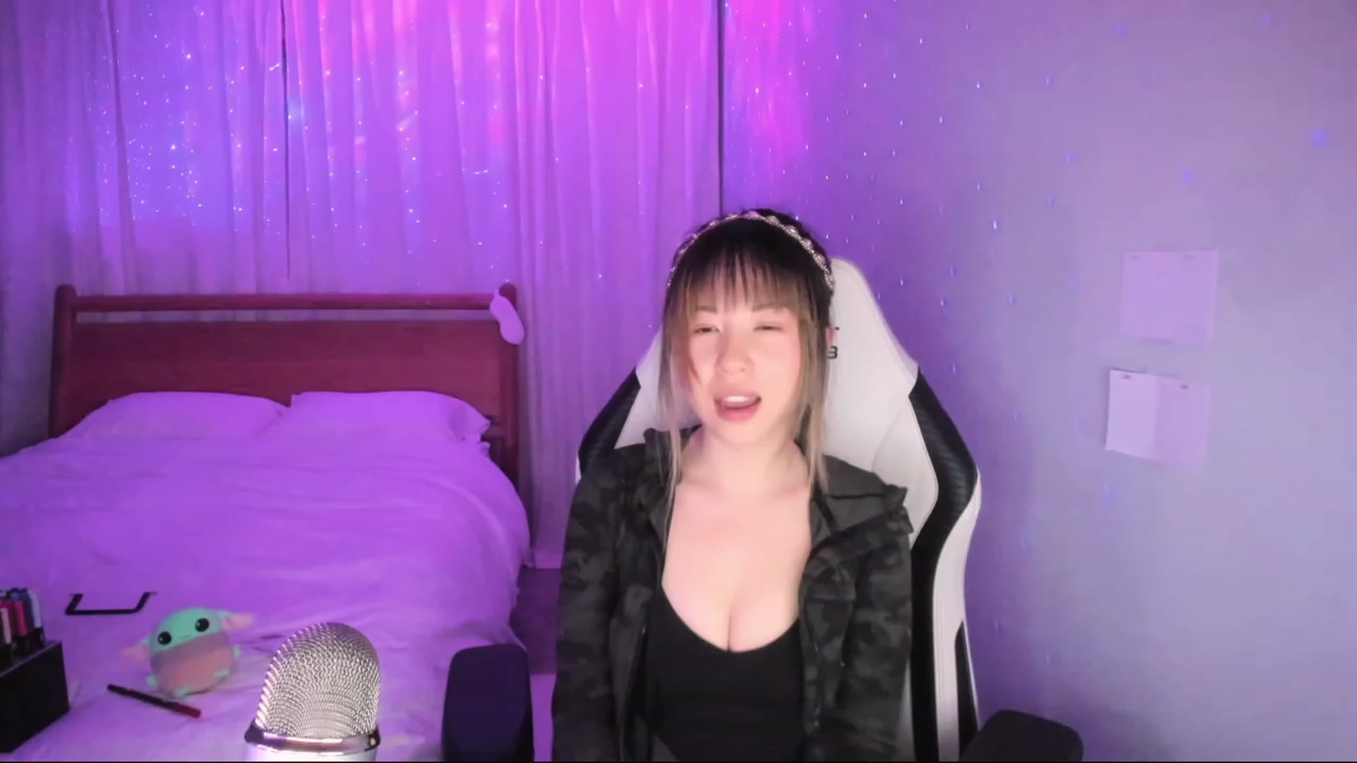 Gallery image thumbnail from daisiee's myfreecams stream on, 01/26/2024, 04:02 image 8 of 20