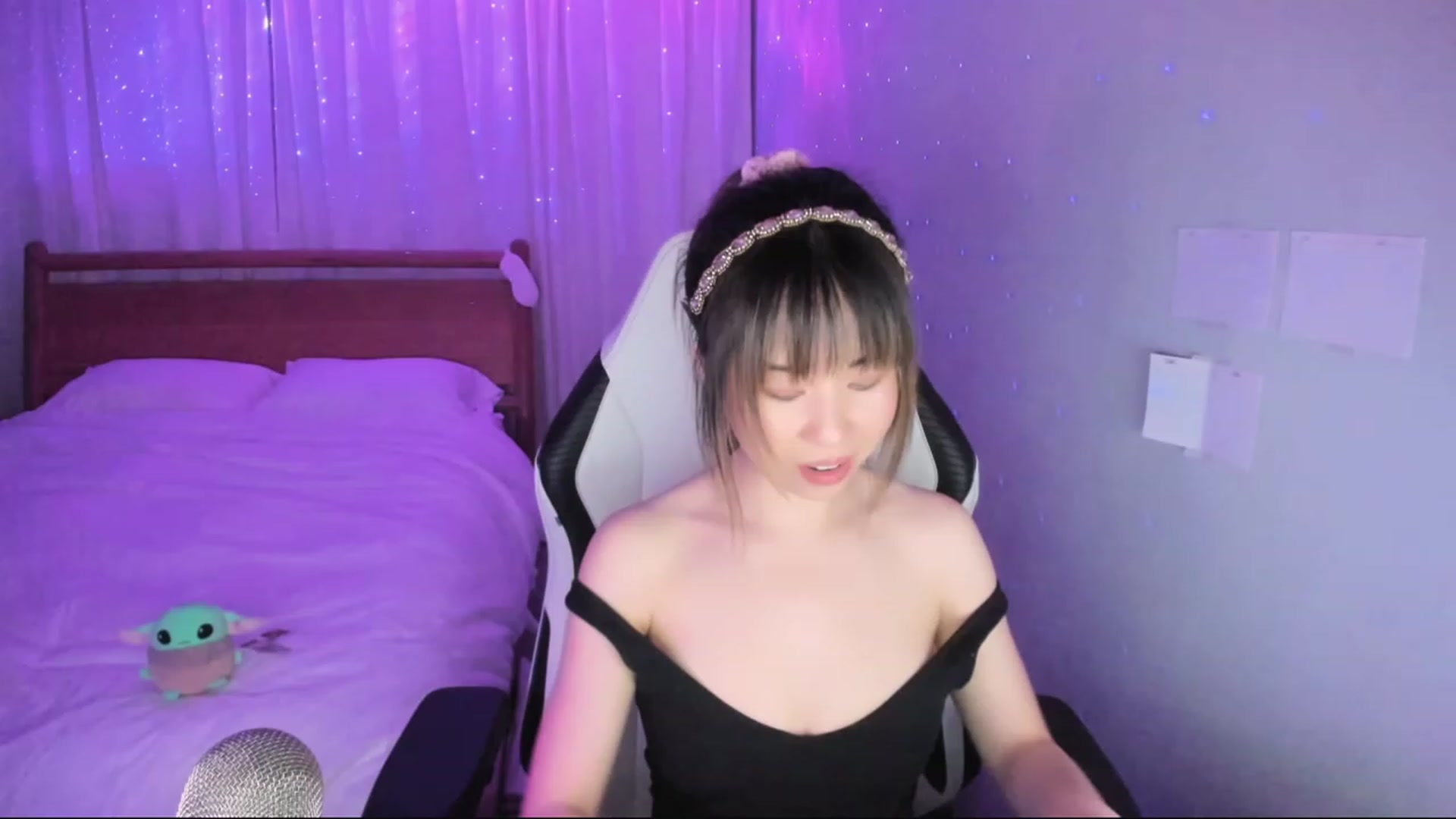 Gallery image thumbnail from daisiee's myfreecams stream on, 01/26/2024, 06:11 image 15 of 20