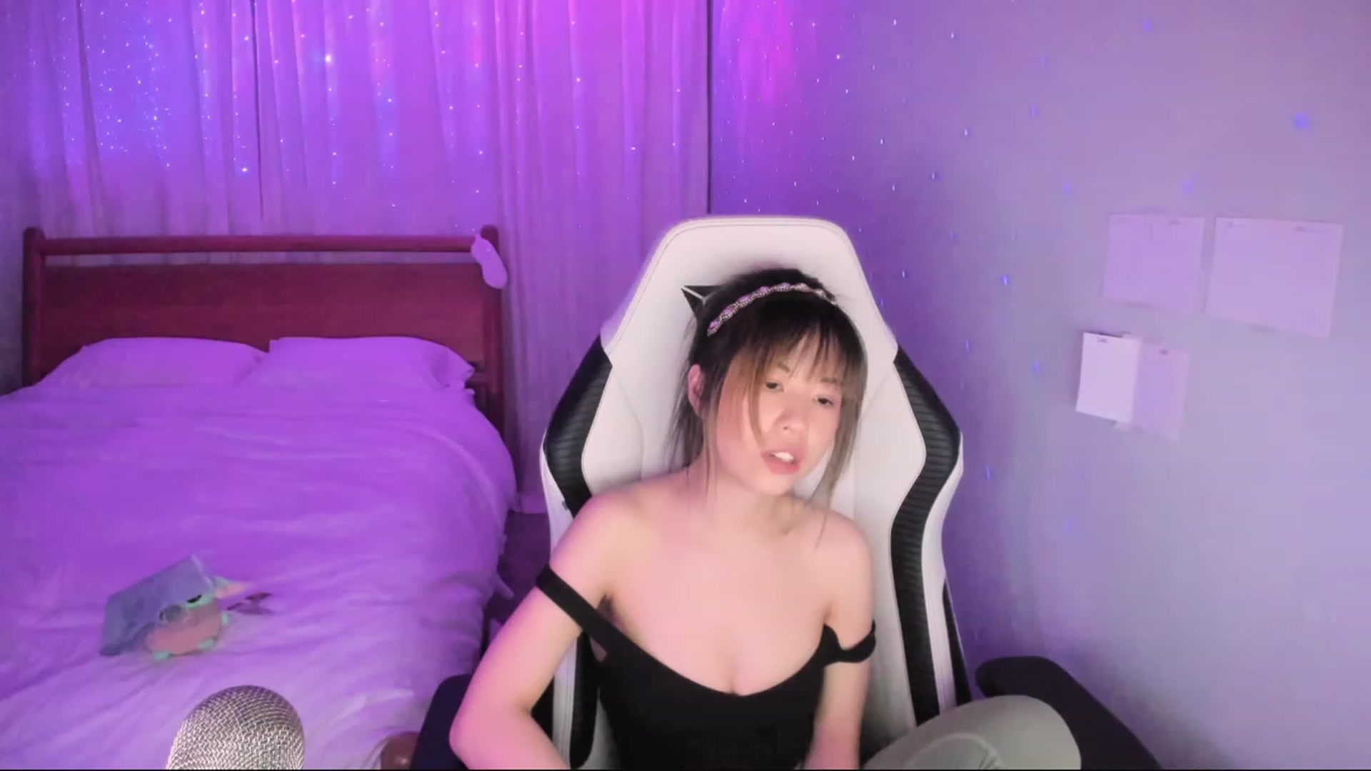 Gallery image thumbnail from daisiee's myfreecams stream on, 01/26/2024, 06:11 image 13 of 20