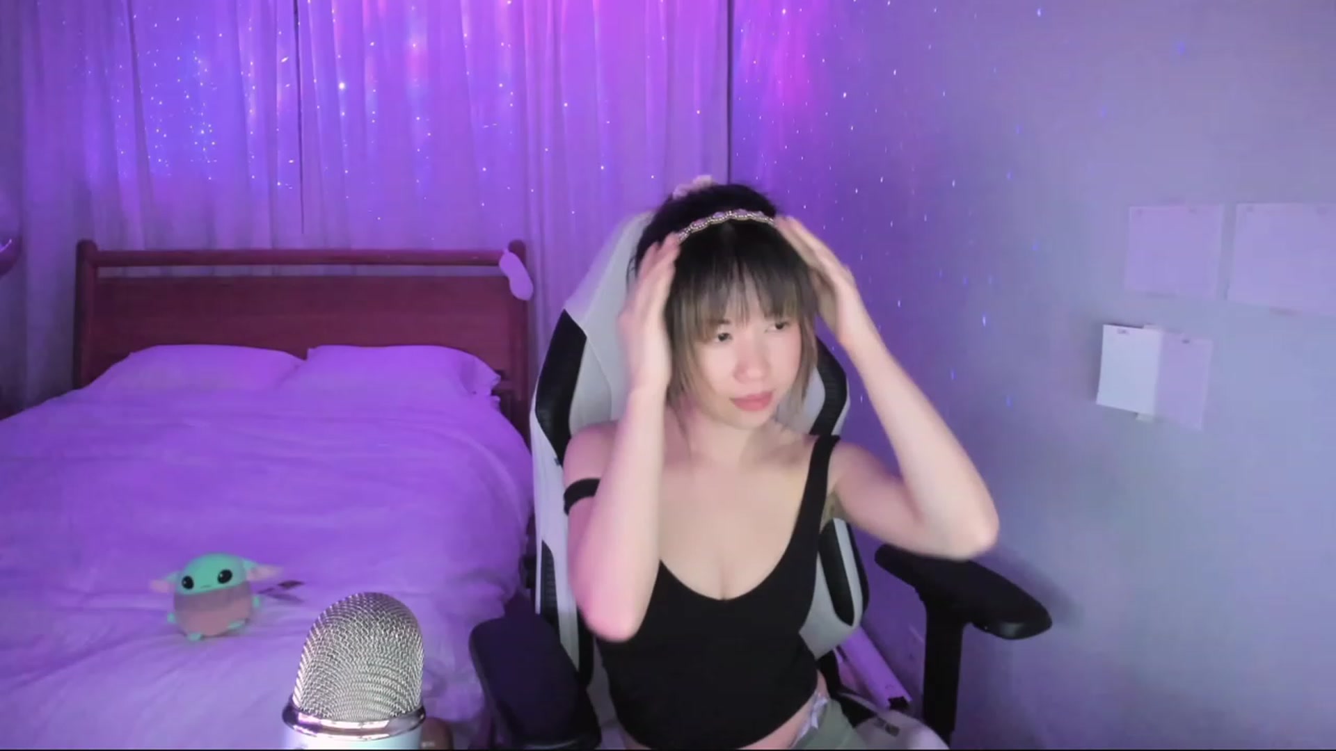 Gallery image thumbnail from daisiee's myfreecams stream on, 01/26/2024, 06:45 image 18 of 20