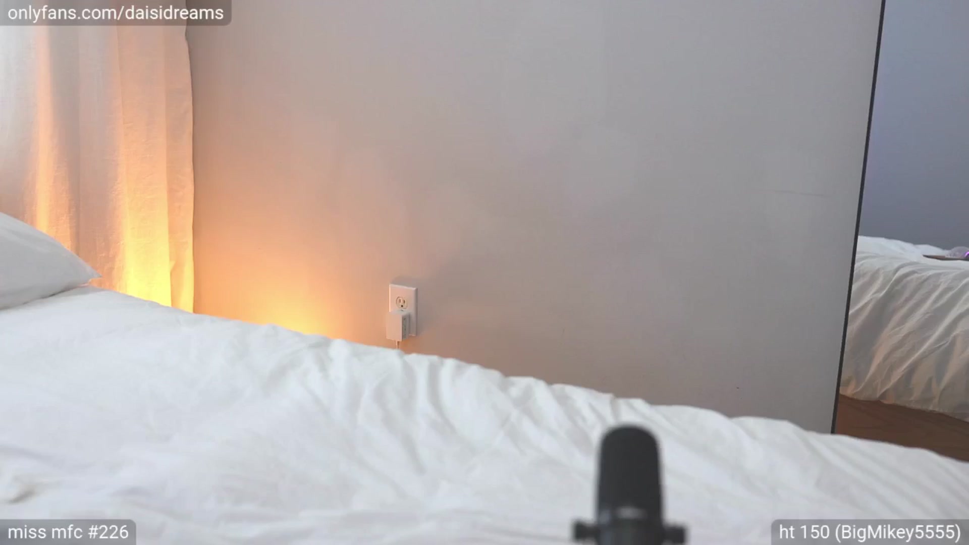 Gallery image thumbnail from daisii's myfreecams stream on, 07/01/2024, 01:01 image 12 of 20