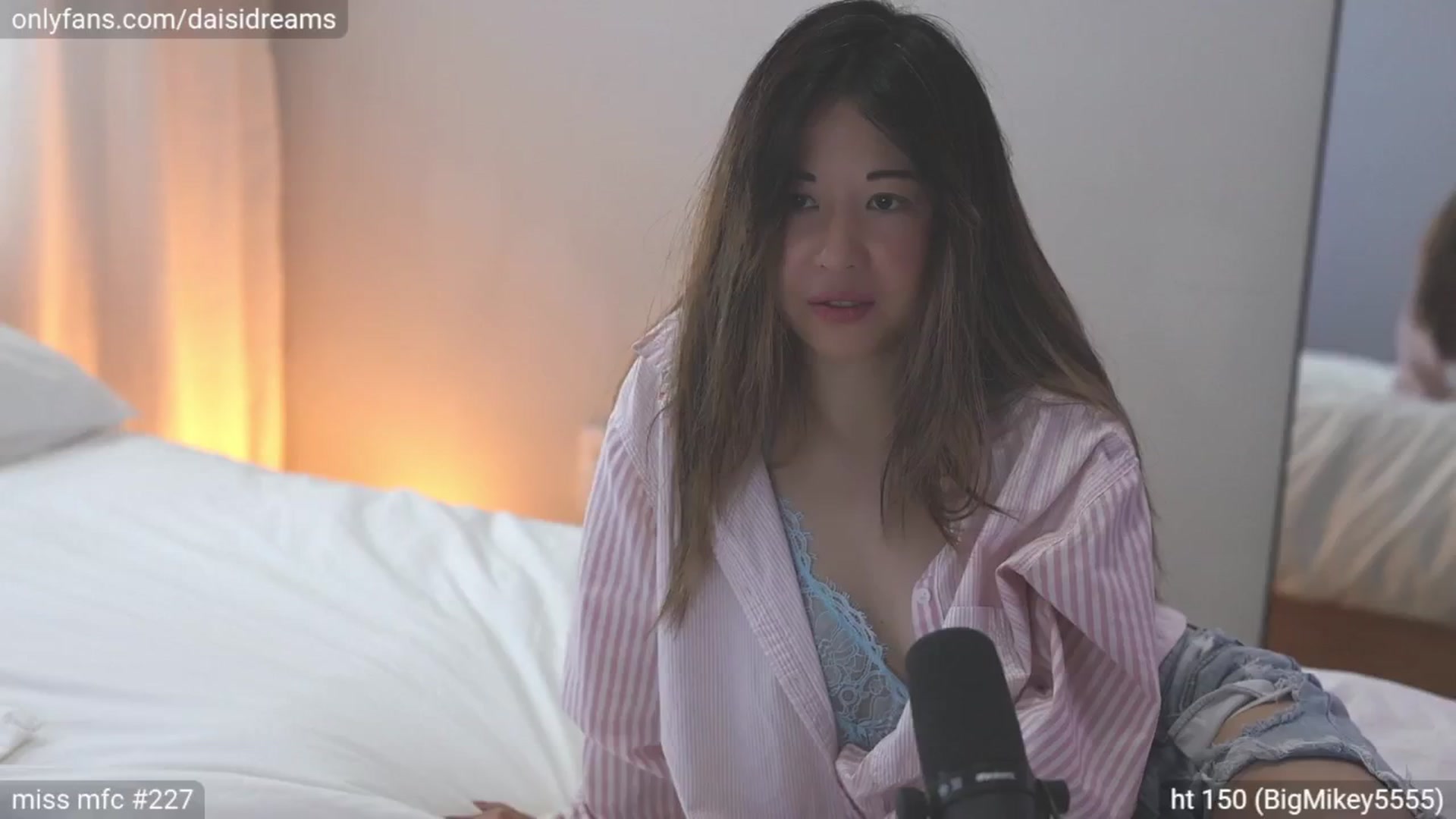 Gallery image thumbnail from daisii's myfreecams stream on, 07/01/2024, 01:01 image 11 of 20