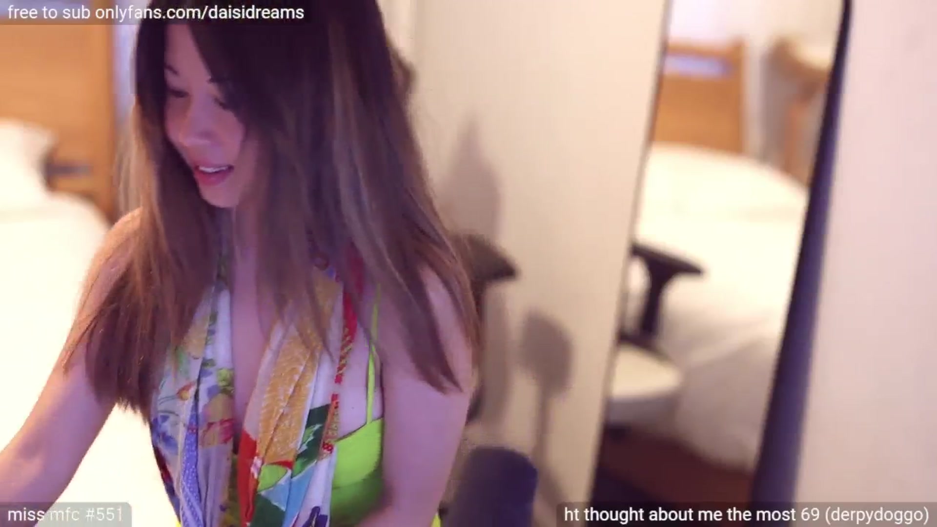 Gallery image thumbnail from daisii's myfreecams stream on, 07/12/2024, 02:54 image 4 of 20
