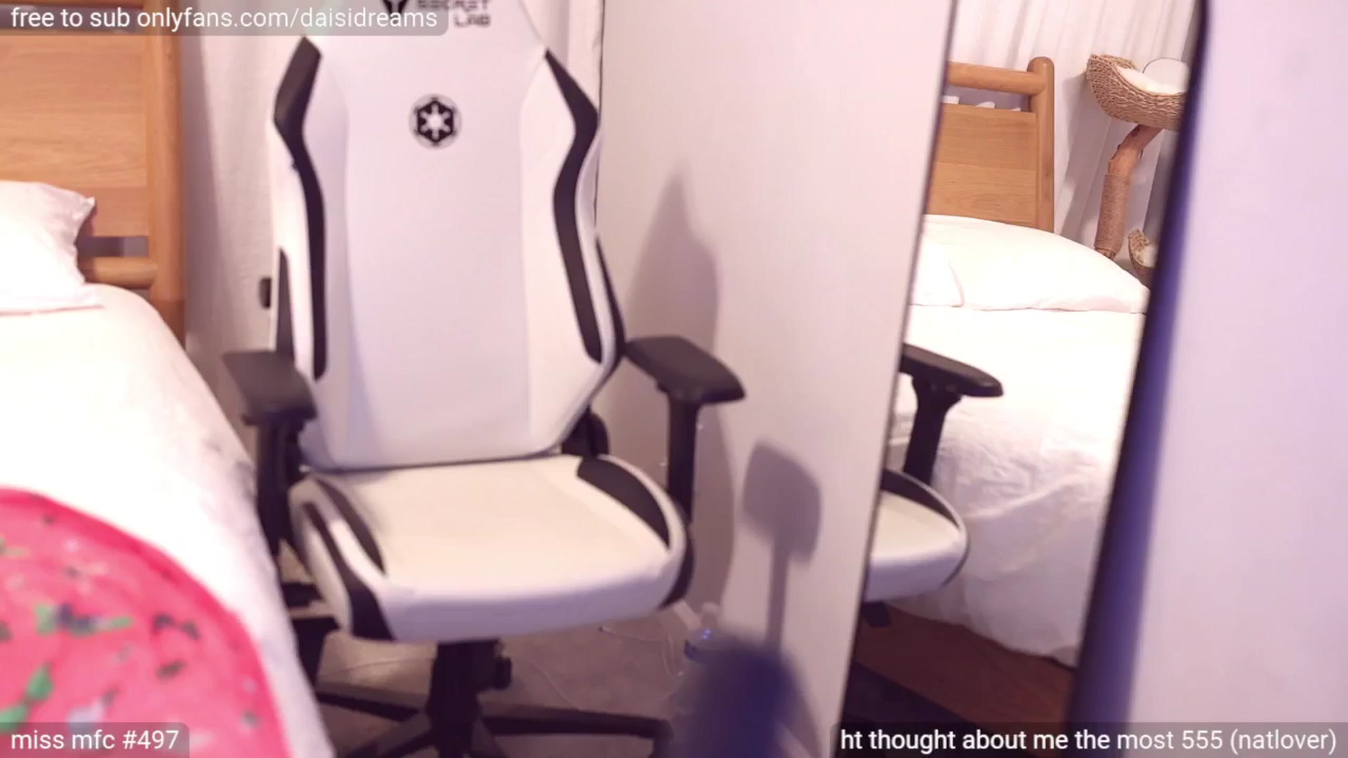 Gallery image thumbnail from daisii's myfreecams stream on, 07/12/2024, 02:54 image 12 of 20