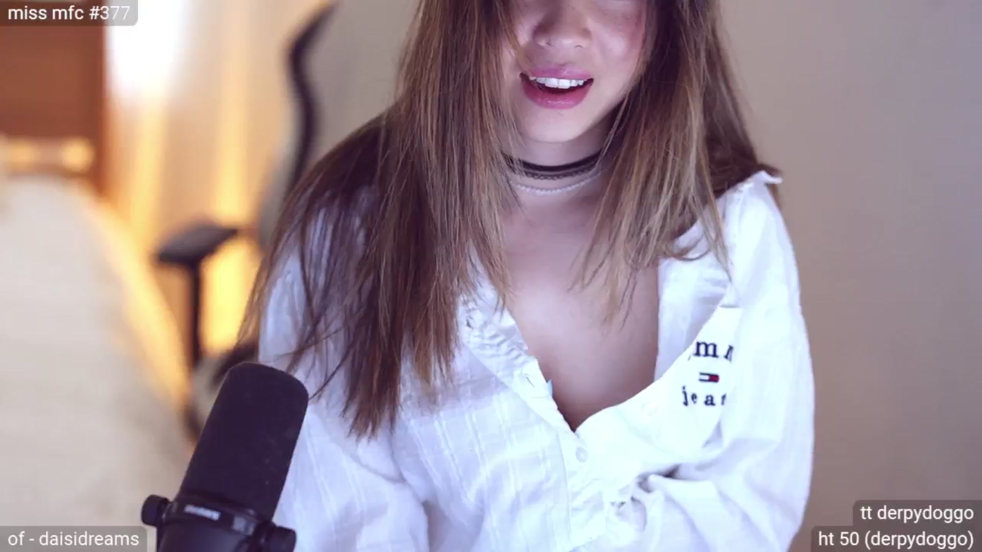 Gallery image thumbnail from daisii's myfreecams stream on, 07/15/2024, 24:01 image 11 of 20