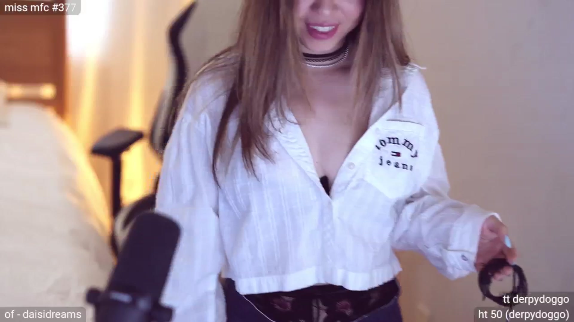Gallery image thumbnail from daisii's myfreecams stream on, 07/15/2024, 24:01 image 13 of 20