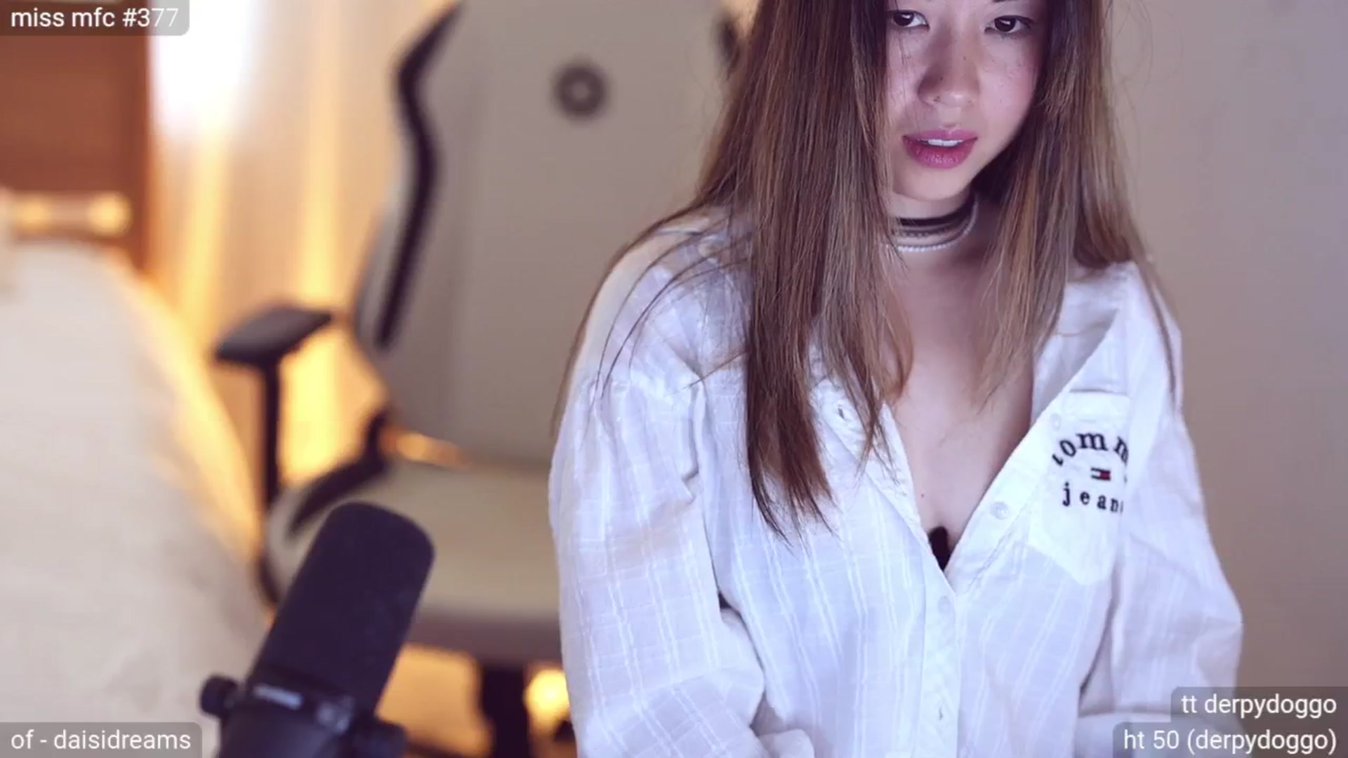 Gallery image thumbnail from daisii's myfreecams stream on, 07/15/2024, 24:01 image 14 of 20