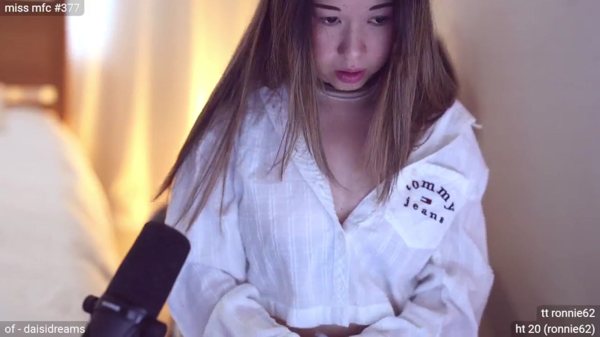 Gallery image thumbnail from daisii's myfreecams stream on, 07/15/2024, 24:01 image 3 of 20