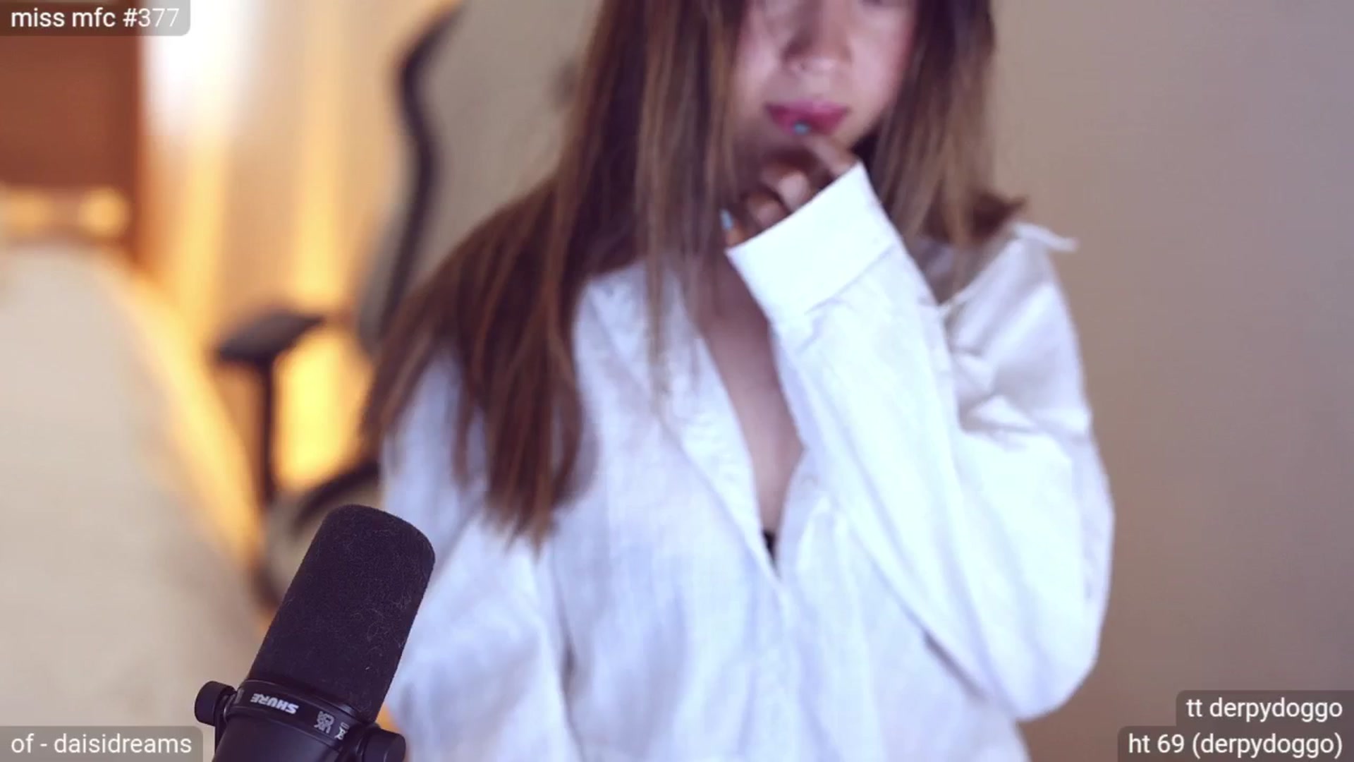 Gallery image thumbnail from daisii's myfreecams stream on, 07/15/2024, 24:01 image 20 of 20