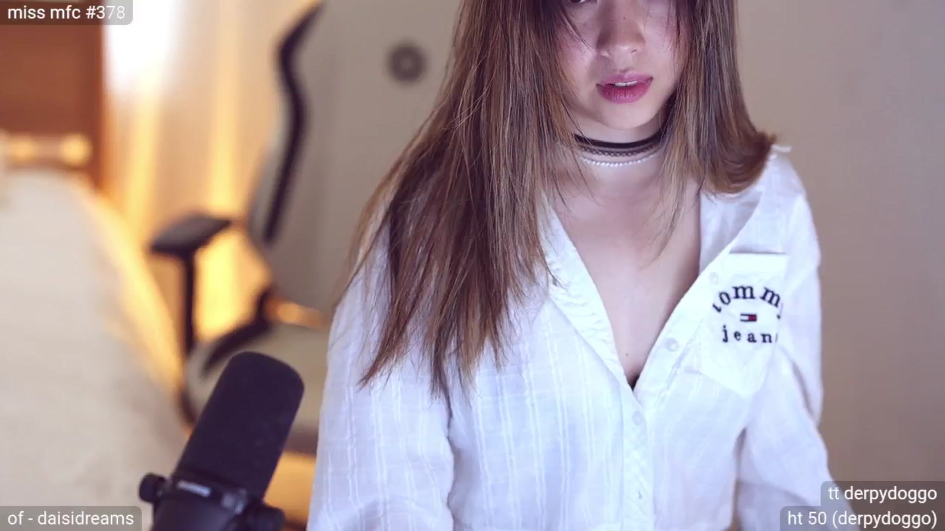 Gallery image thumbnail from daisii's myfreecams stream on, 07/15/2024, 24:01 image 16 of 20