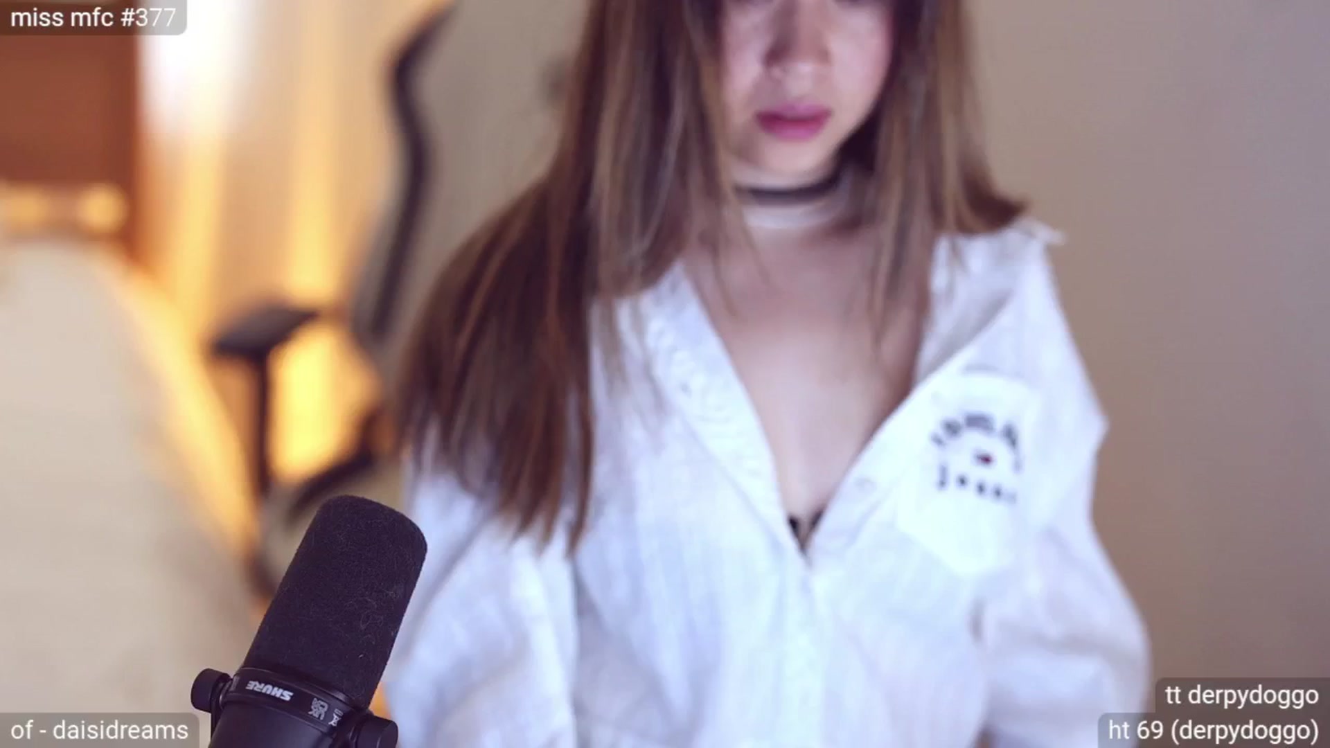 Gallery image thumbnail from daisii's myfreecams stream on, 07/15/2024, 05:03 image 1 of 20