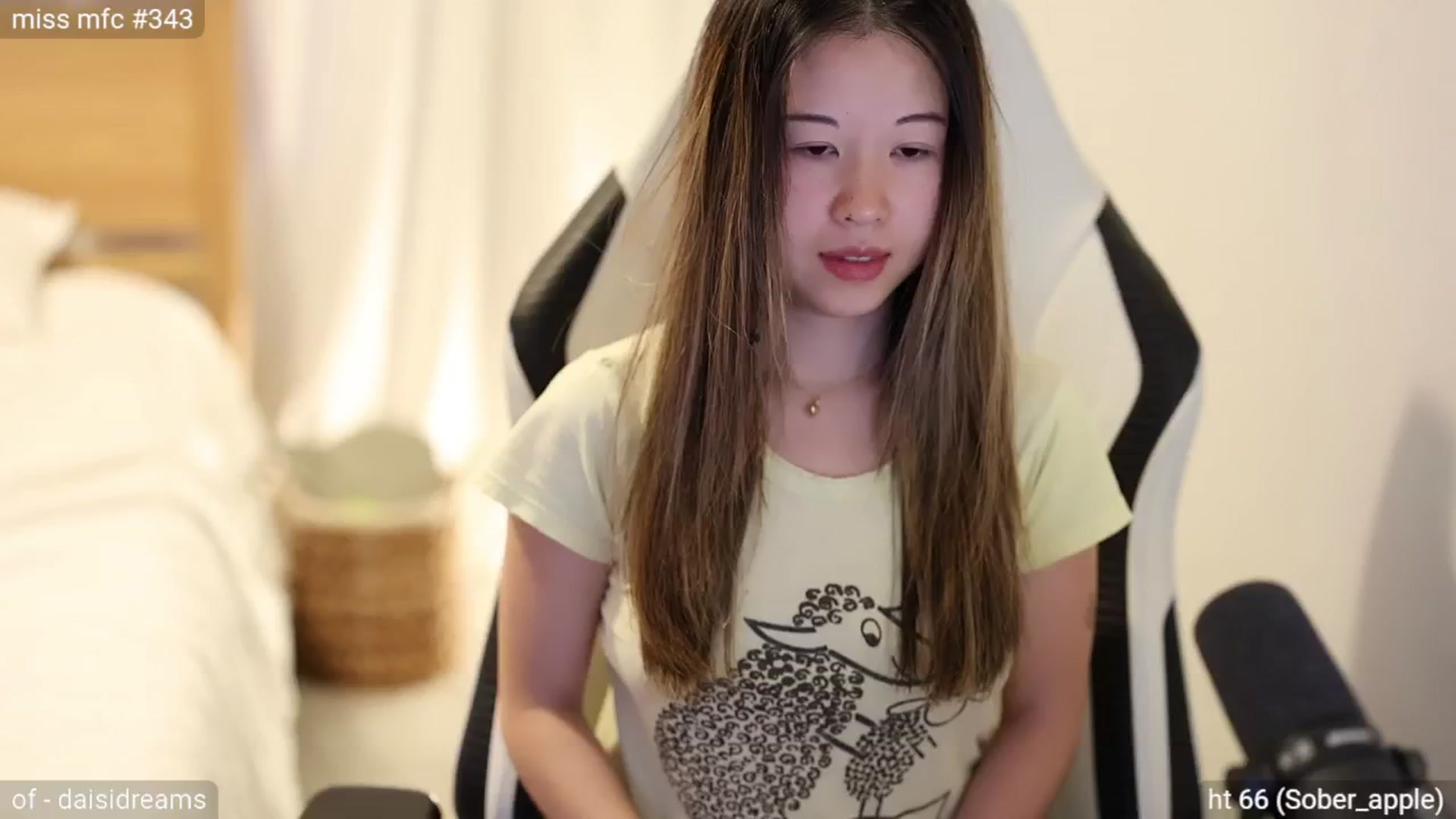 Gallery image thumbnail from daisii's myfreecams stream on, 07/21/2024, 01:38 image 4 of 20