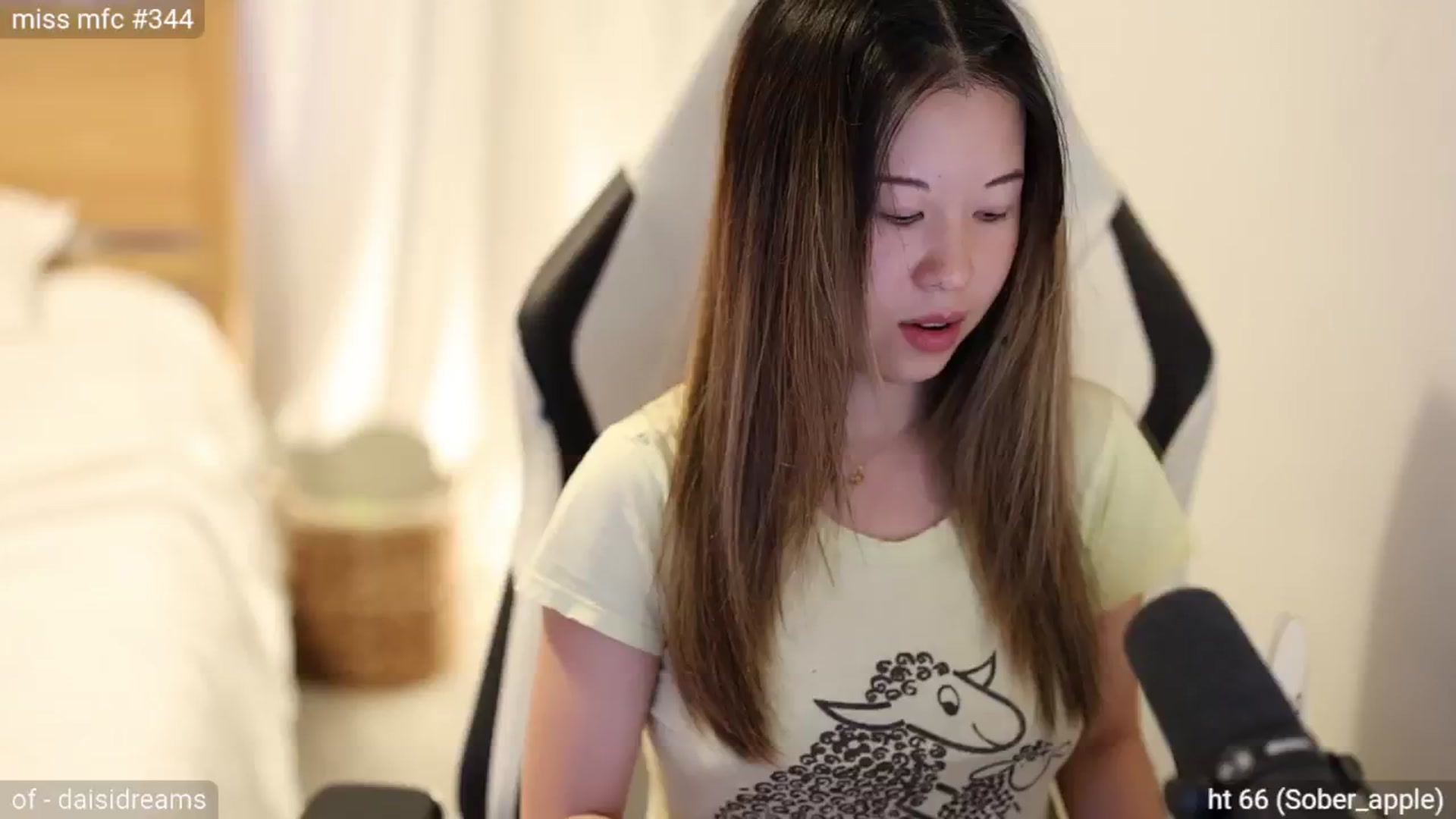 Gallery image thumbnail from daisii's myfreecams stream on, 07/21/2024, 01:38 image 2 of 20