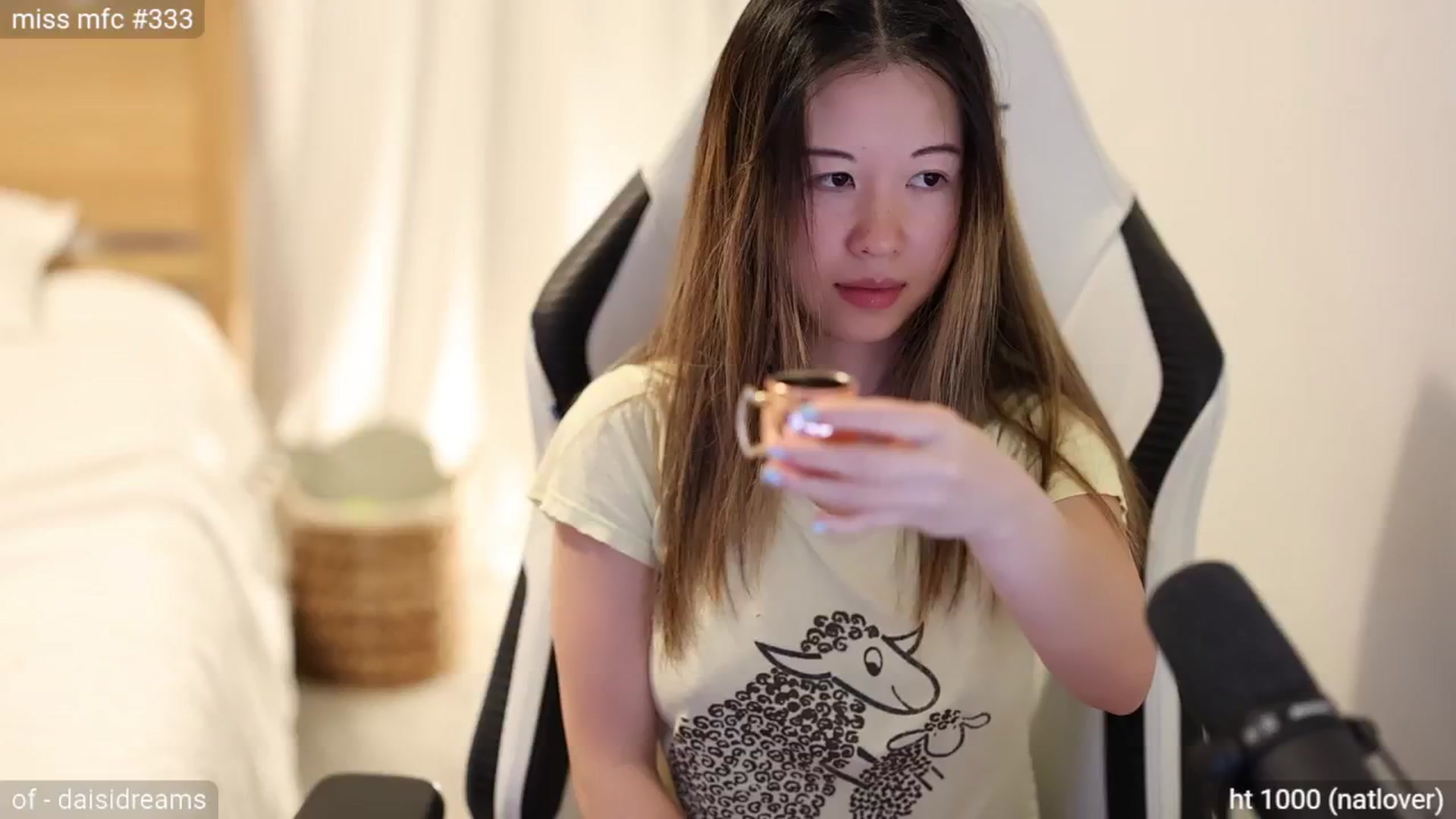 Gallery image thumbnail from daisii's myfreecams stream on, 07/21/2024, 04:49 image 1 of 20