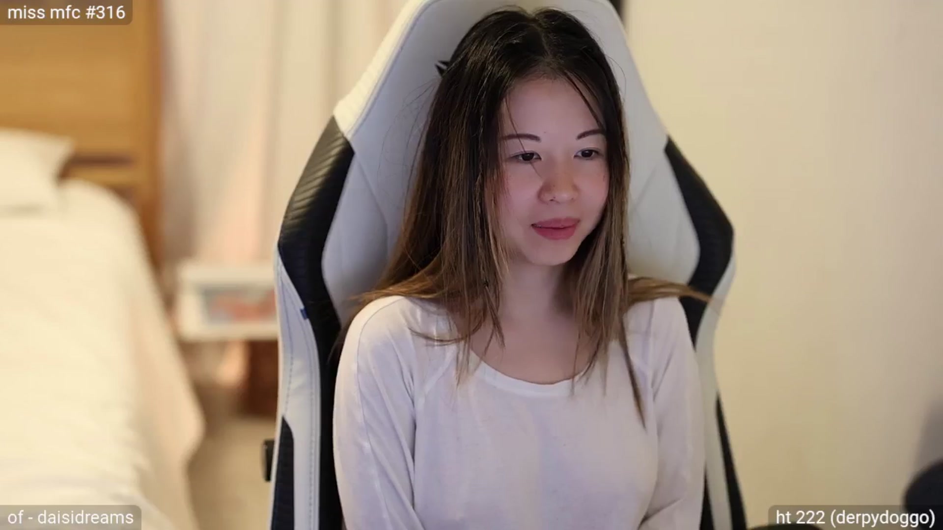 Gallery image thumbnail from daisii's myfreecams stream on, 07/23/2024, 02:47 image 5 of 20