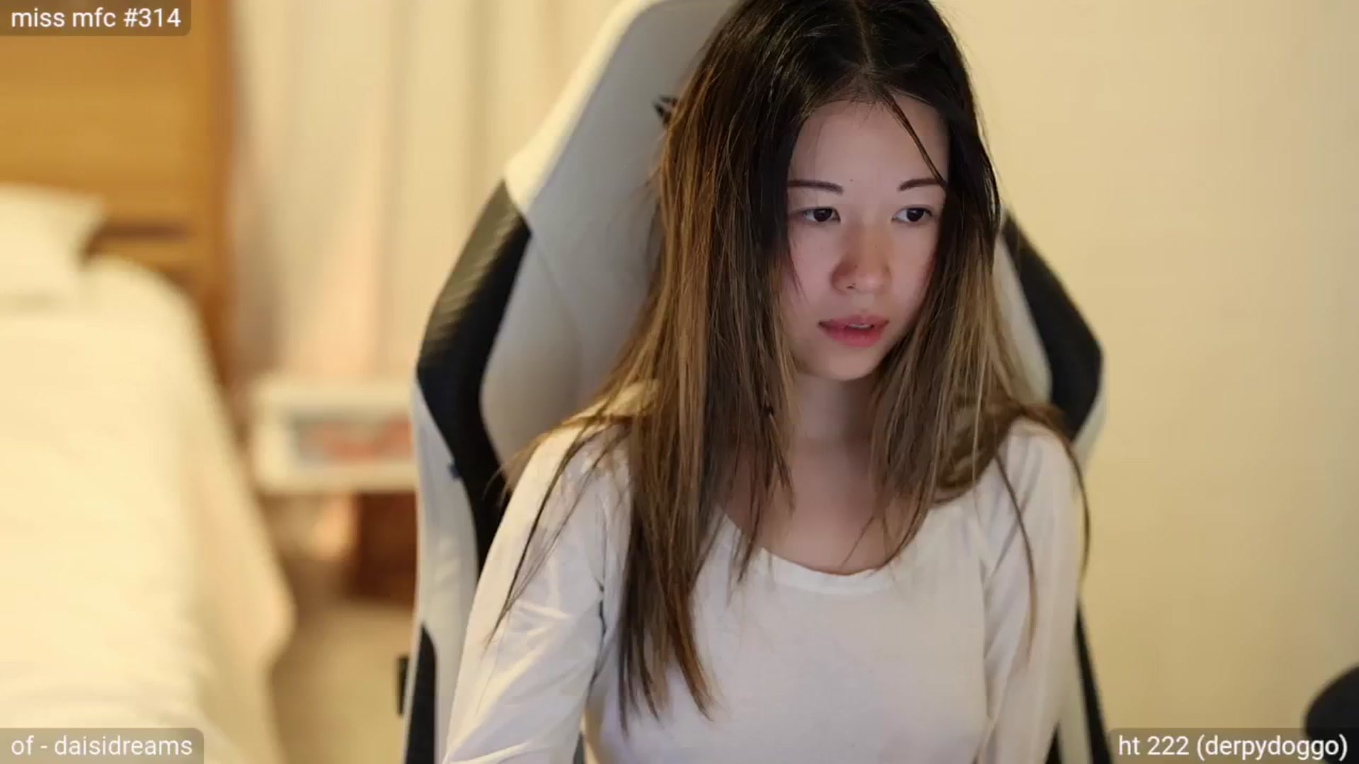 Gallery image thumbnail from daisii's myfreecams stream on, 07/23/2024, 02:47 image 9 of 20
