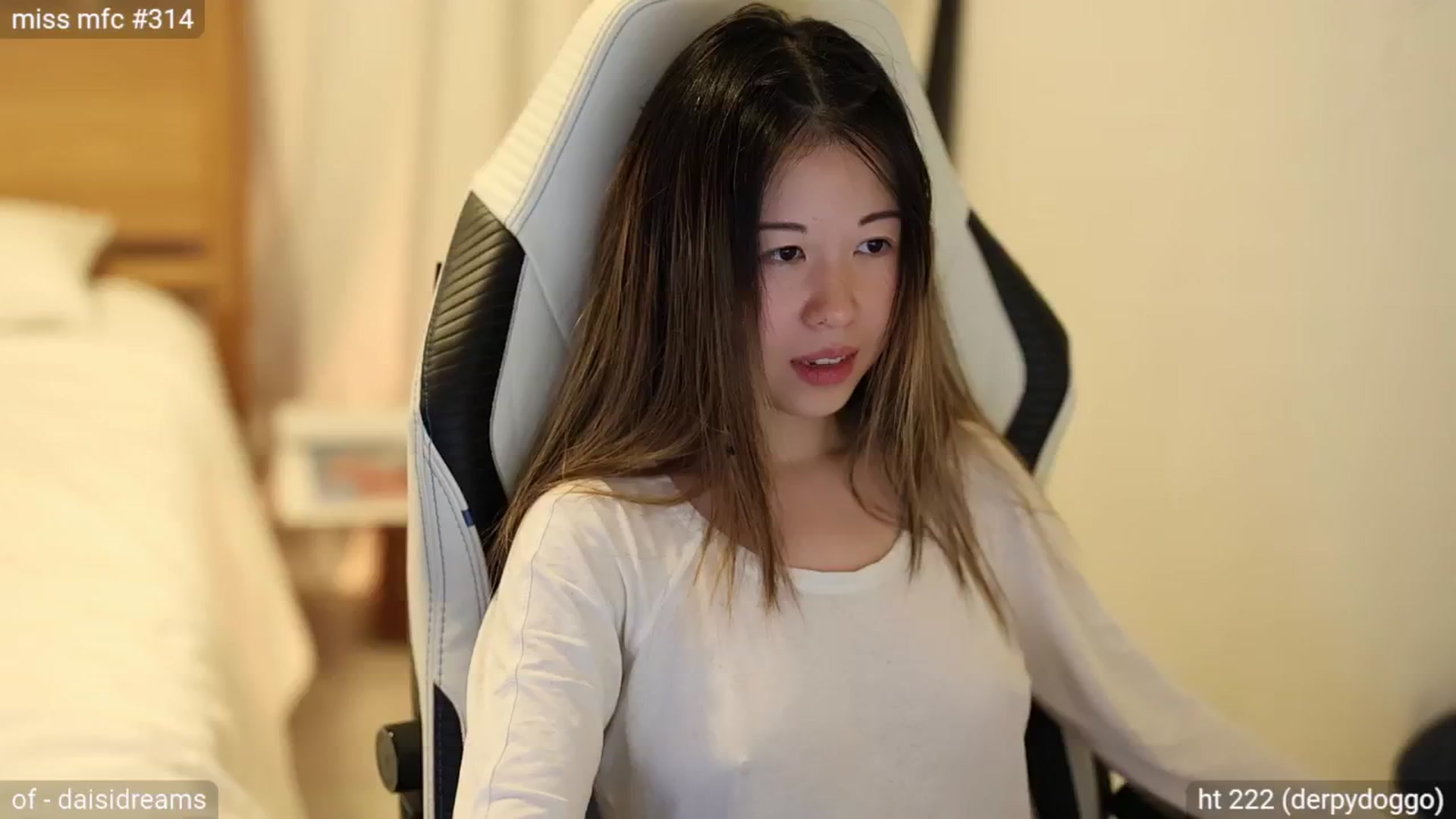 Gallery image thumbnail from daisii's myfreecams stream on, 07/23/2024, 02:47 image 13 of 20