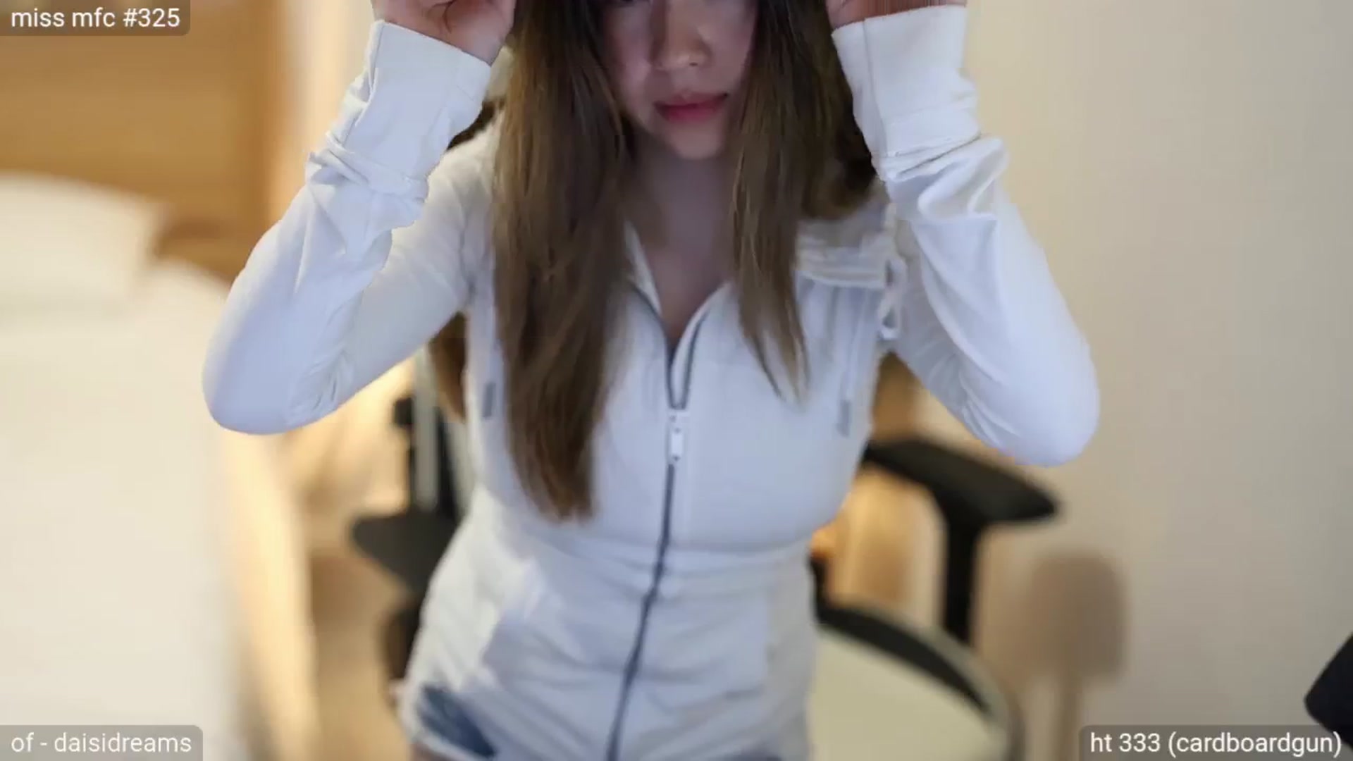 Gallery image thumbnail from daisii's myfreecams stream on, 07/24/2024, 03:33 image 7 of 20