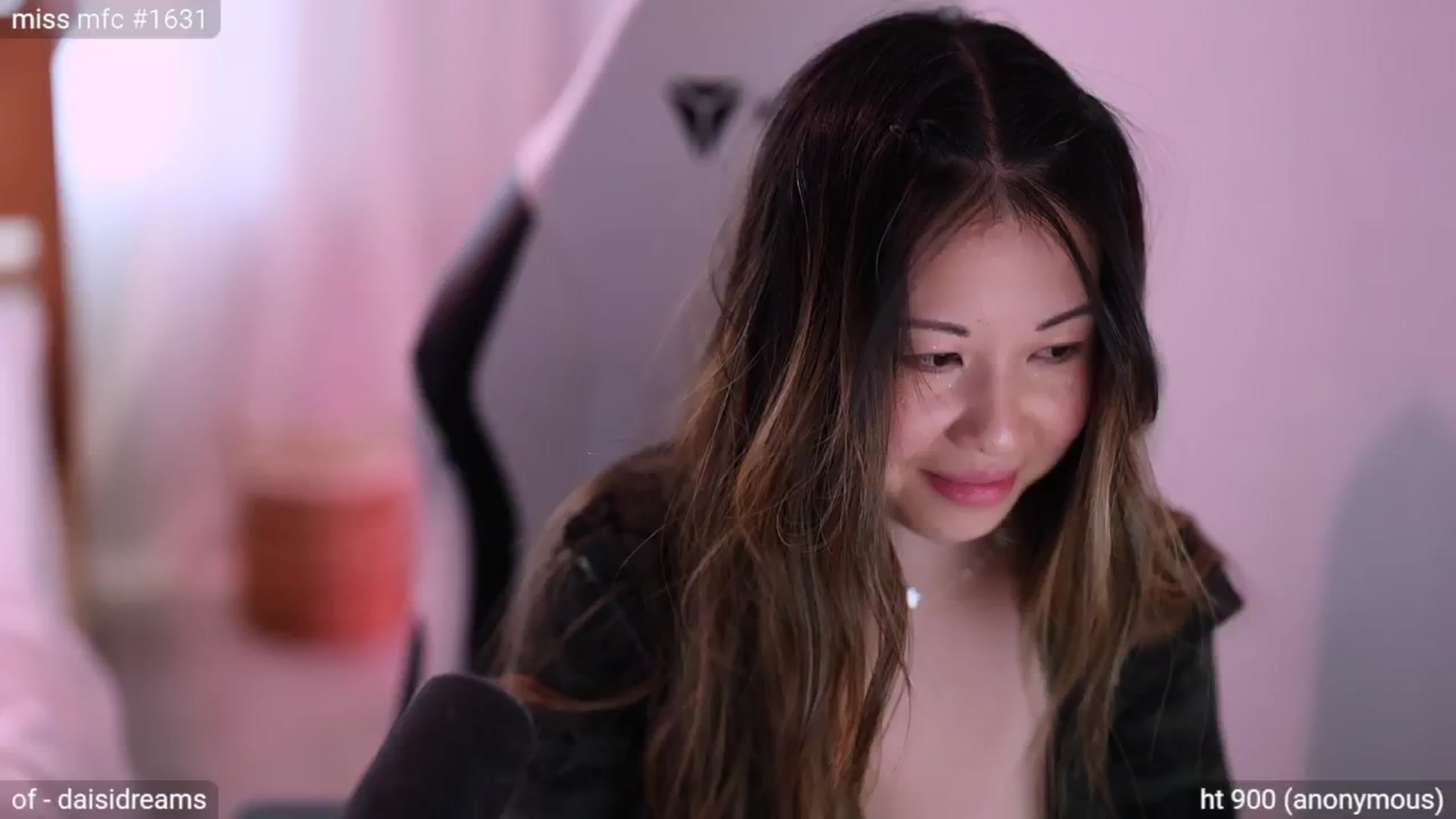 Gallery image thumbnail from daisii's myfreecams stream on, 08/07/2024, 23:20 image 20 of 20