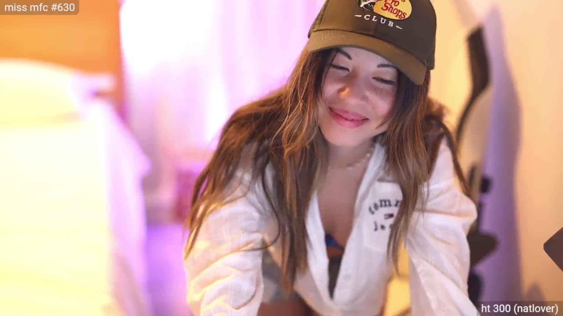 Gallery image thumbnail from daisii's myfreecams stream on, 08/12/2024, 24:31 image 13 of 20