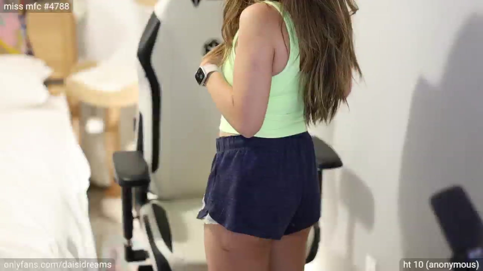 Gallery image thumbnail from daisii's myfreecams stream on, 09/15/2024, 01:14 image 6 of 20