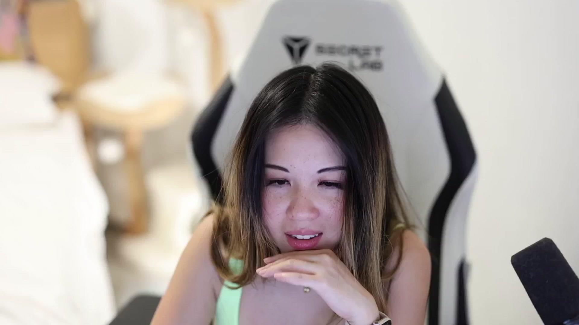 Gallery image thumbnail from daisii's myfreecams stream on, 09/15/2024, 02:59 image 4 of 20