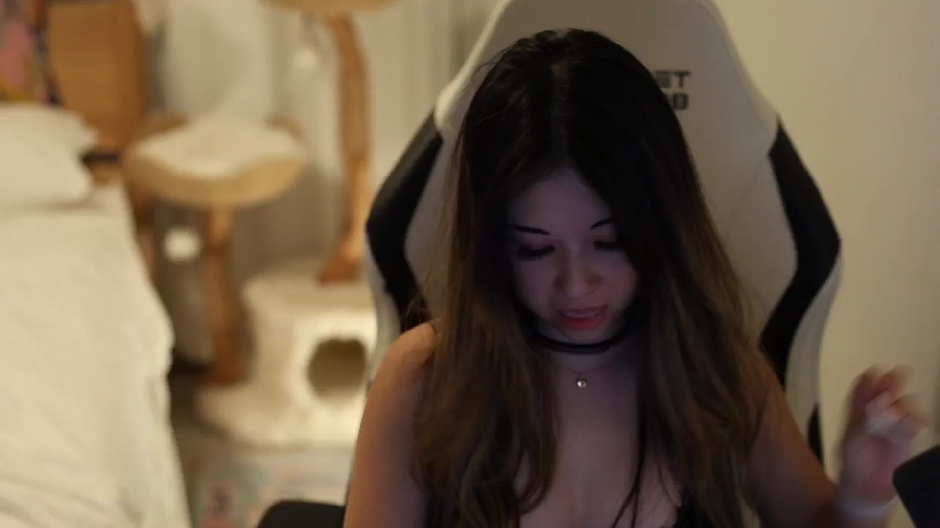 Gallery image thumbnail from daisii's myfreecams stream on, 09/15/2024, 04:10 image 14 of 20