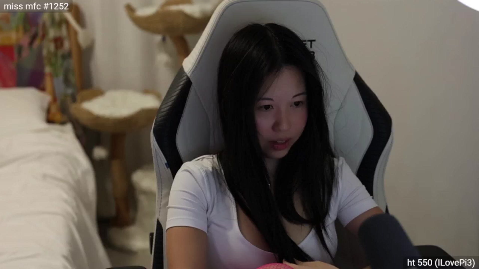 Gallery image thumbnail from daisii's myfreecams stream on, 09/18/2024, 09:28 image 5 of 20