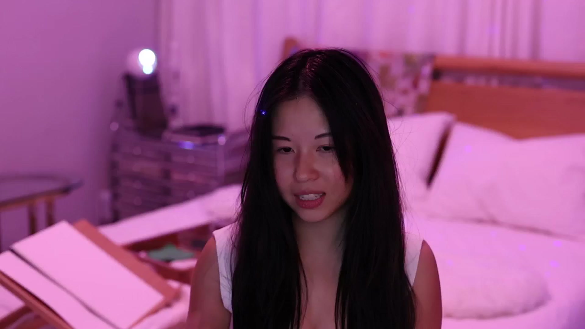 Gallery image thumbnail from daisii's myfreecams stream on, 09/24/2024, 02:30 image 2 of 20