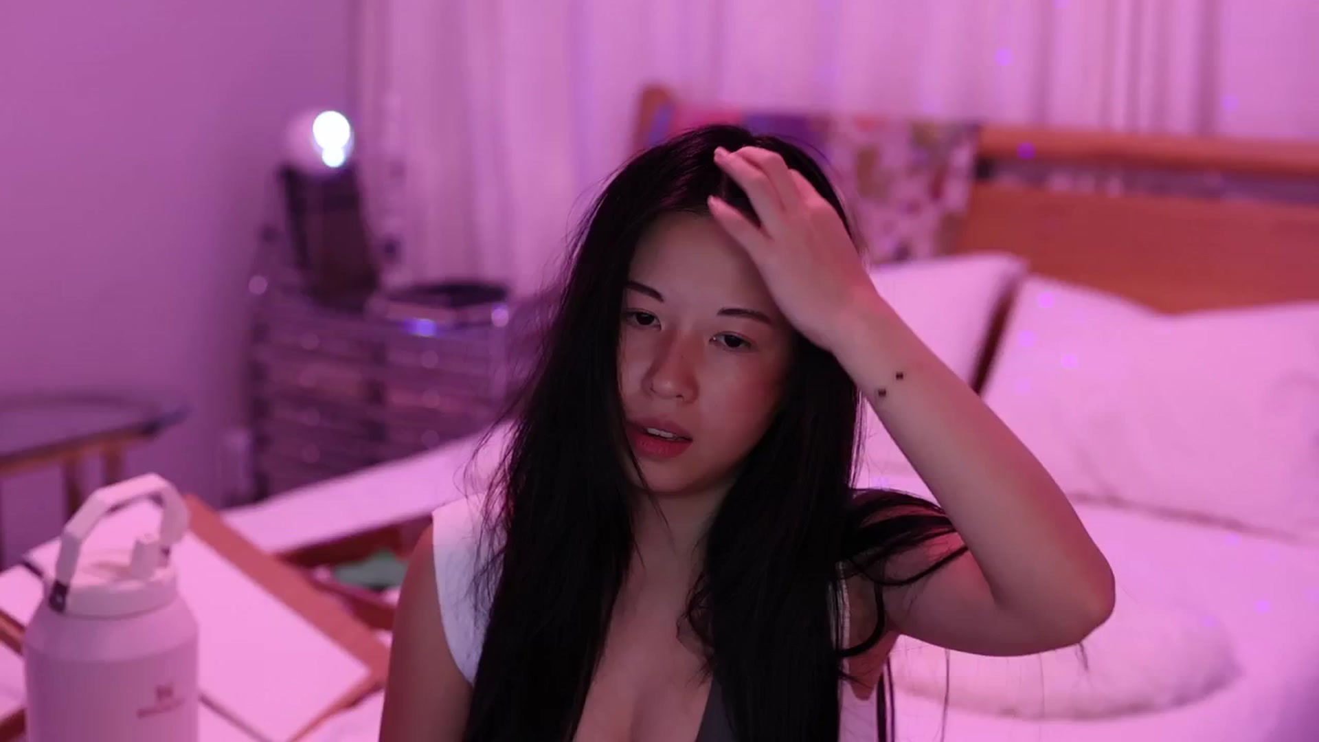 Gallery image thumbnail from daisii's myfreecams stream on, 09/24/2024, 02:30 image 4 of 20