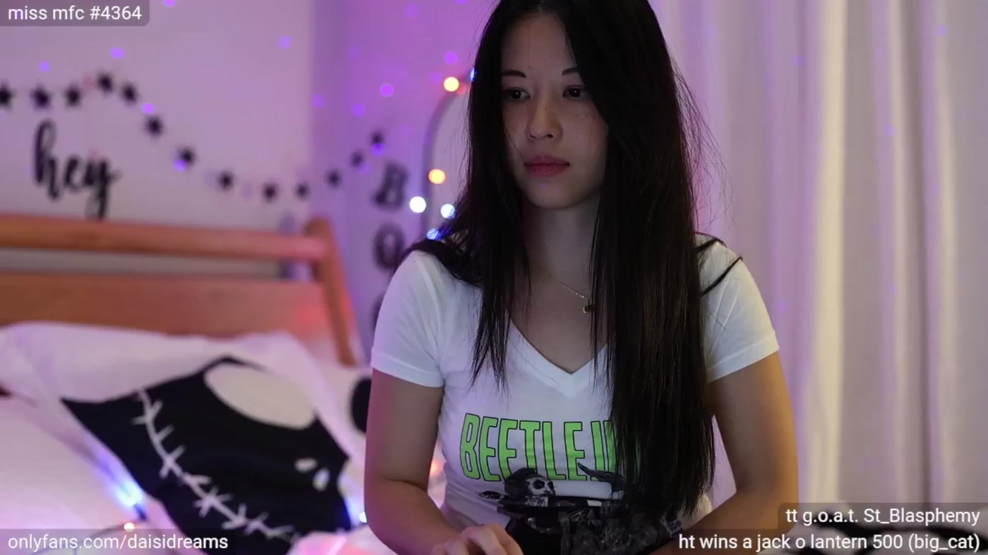 Gallery image thumbnail from daisii's myfreecams stream on, 10/06/2024, 06:07 image 8 of 20