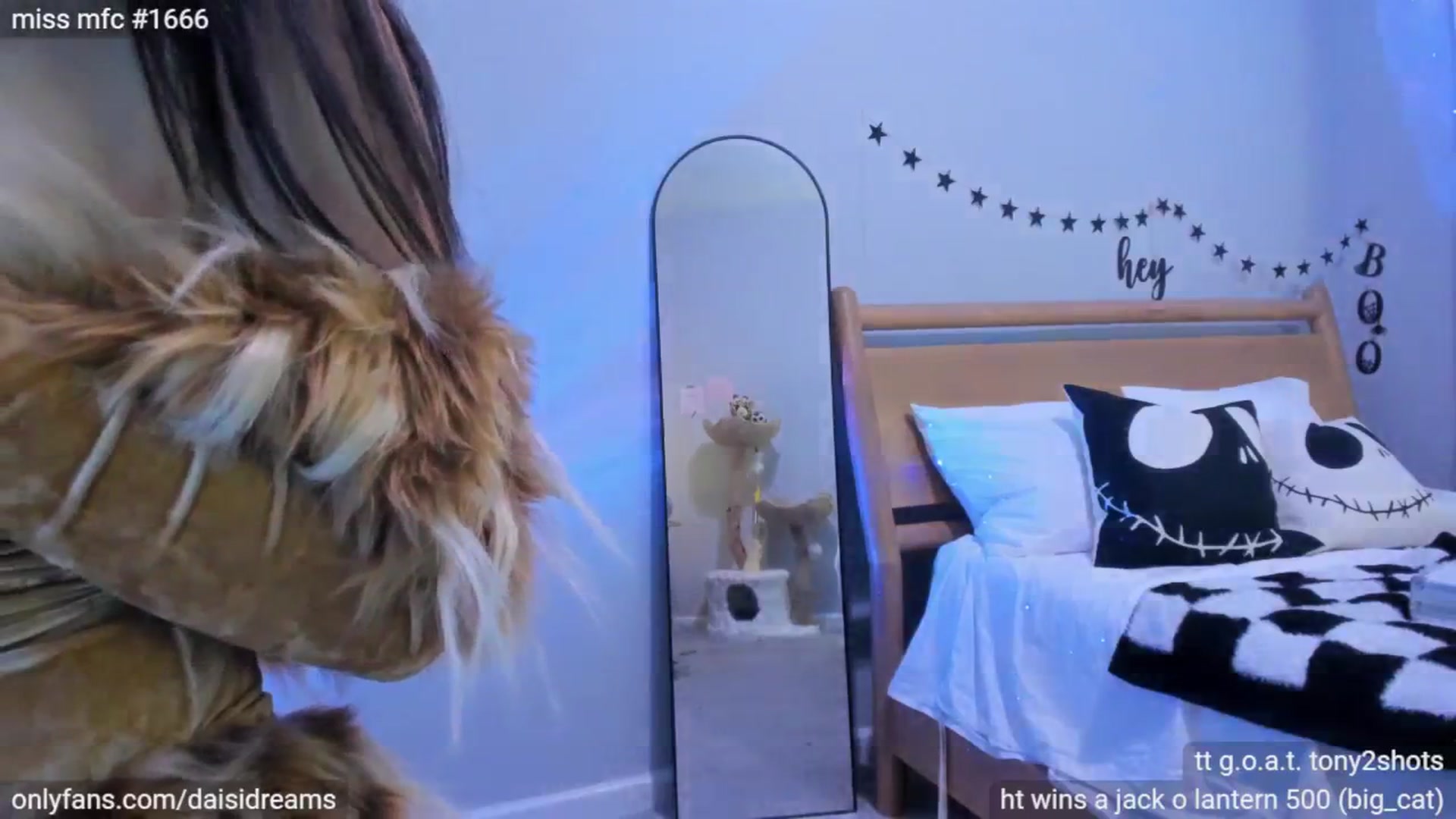 Gallery image thumbnail from daisii's myfreecams stream on, 10/07/2024, 05:31 image 6 of 20