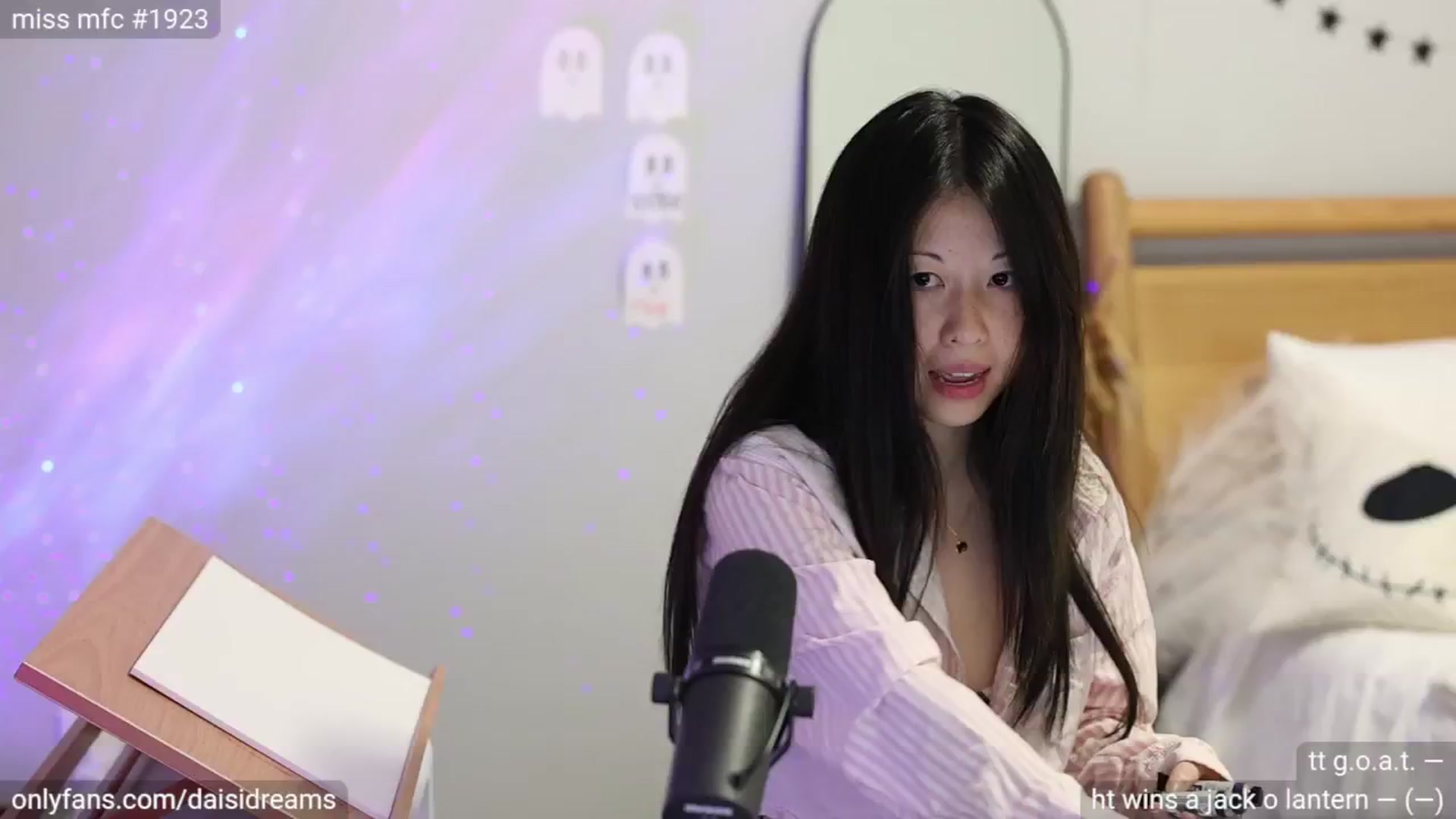 Gallery image thumbnail from daisii's myfreecams stream on, 10/09/2024, 02:01 image 4 of 20