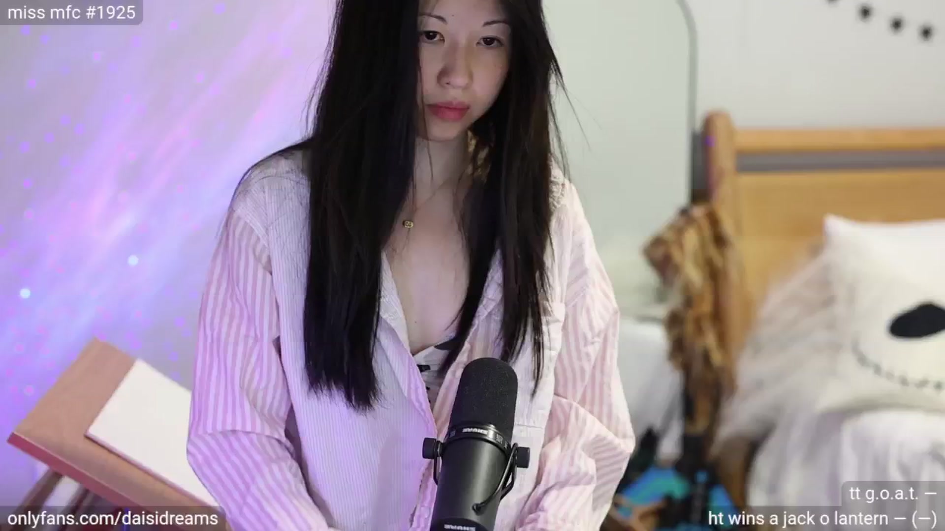 Gallery image thumbnail from daisii's myfreecams stream on, 10/09/2024, 02:01 image 16 of 20