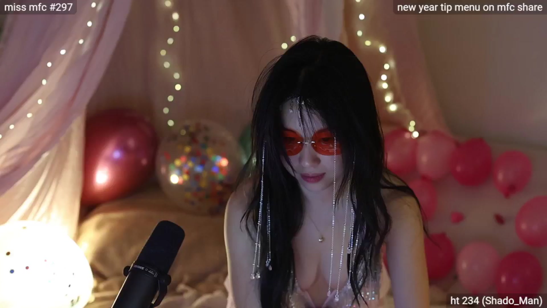 Gallery image thumbnail from daisii's myfreecams stream on, 01/01/2025, 10:25 image 3 of 20